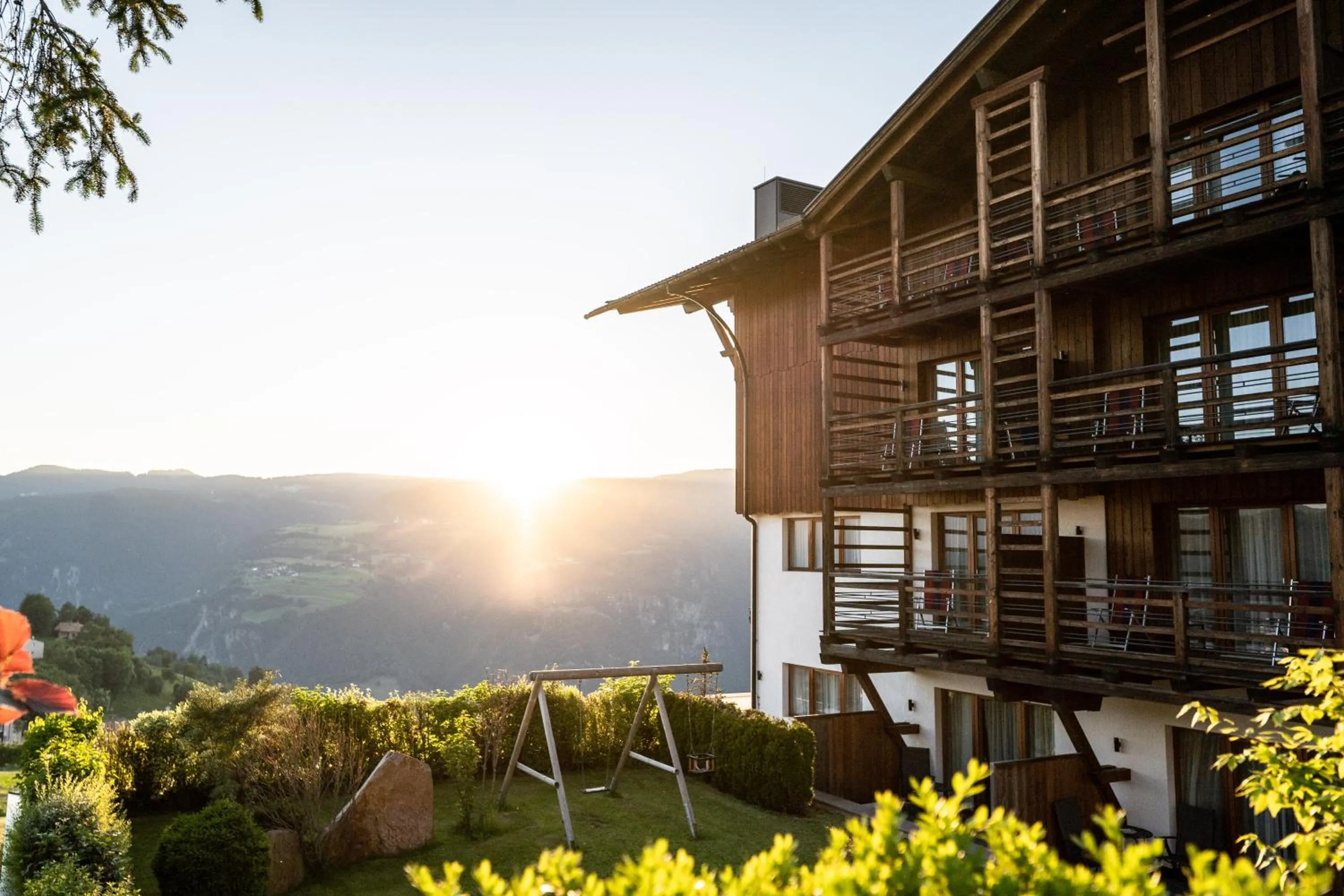 Property building in Hotel Emmy - five elements