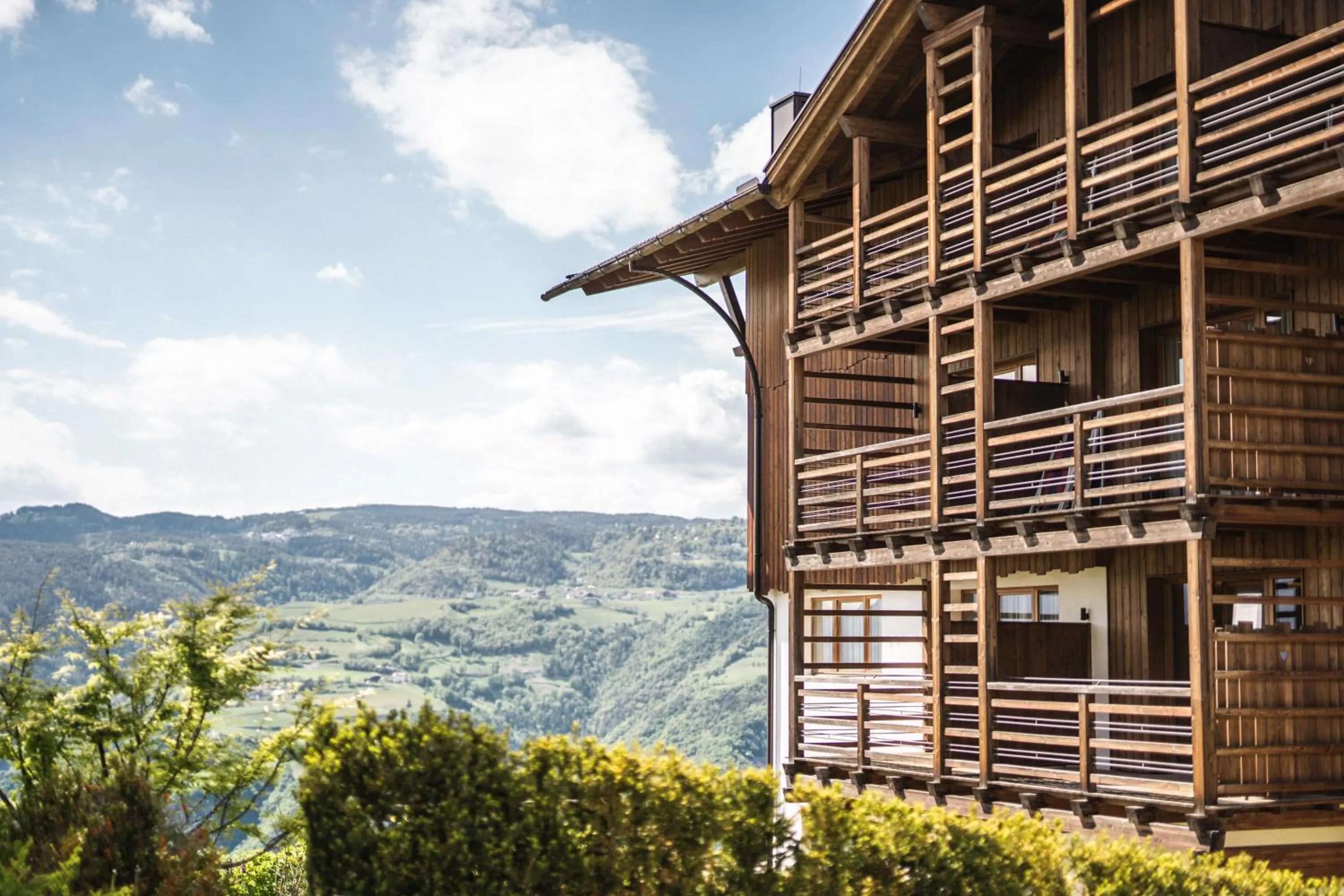 Property building in Hotel Emmy - five elements