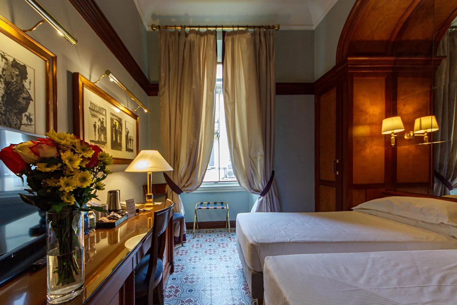Bed in Hotel Albani Firenze