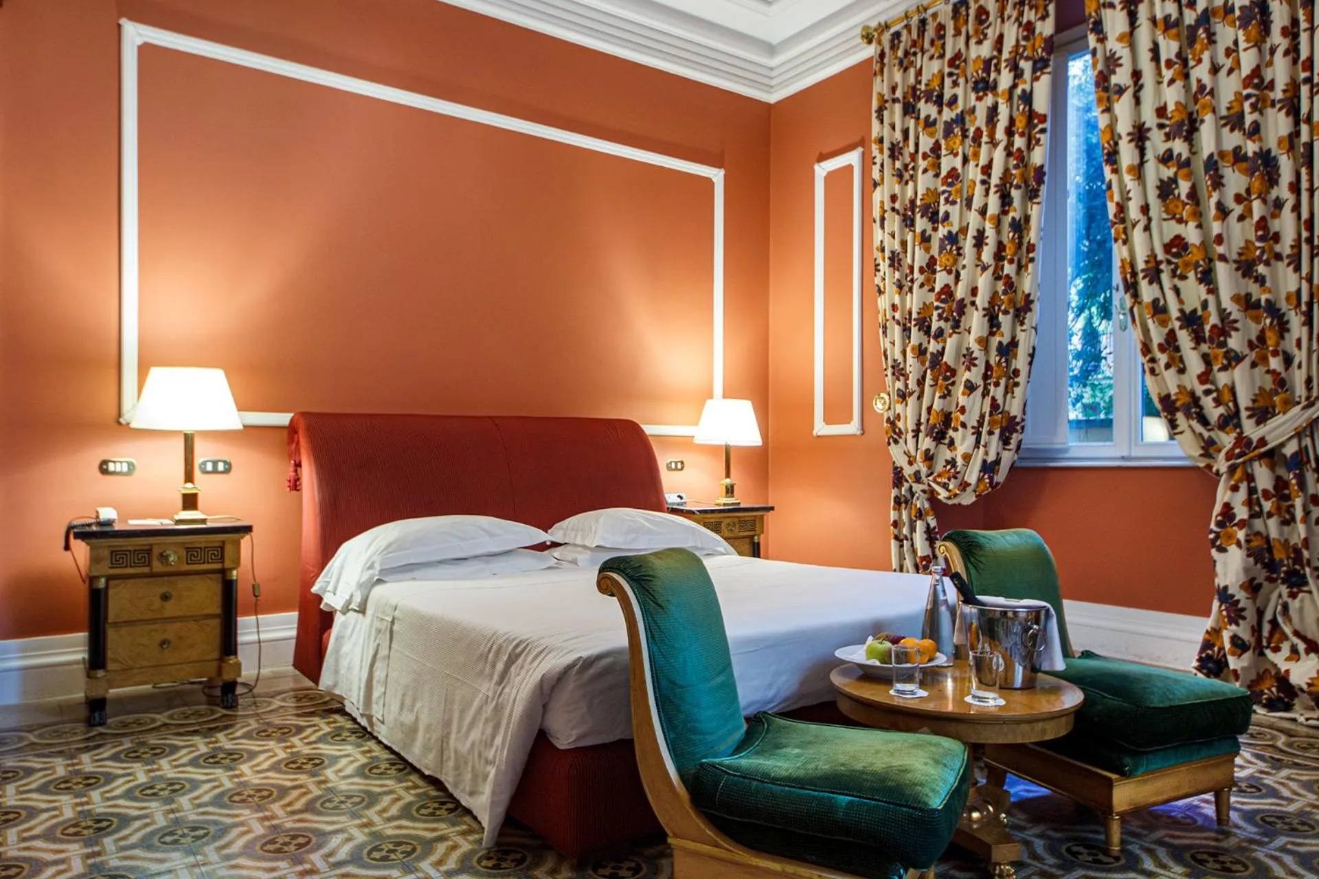 Bed in Hotel Albani Firenze