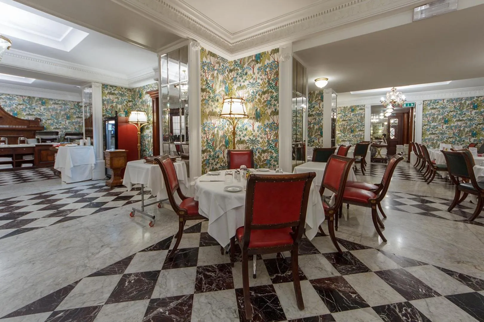 Restaurant/places to eat in Hotel Albani Firenze