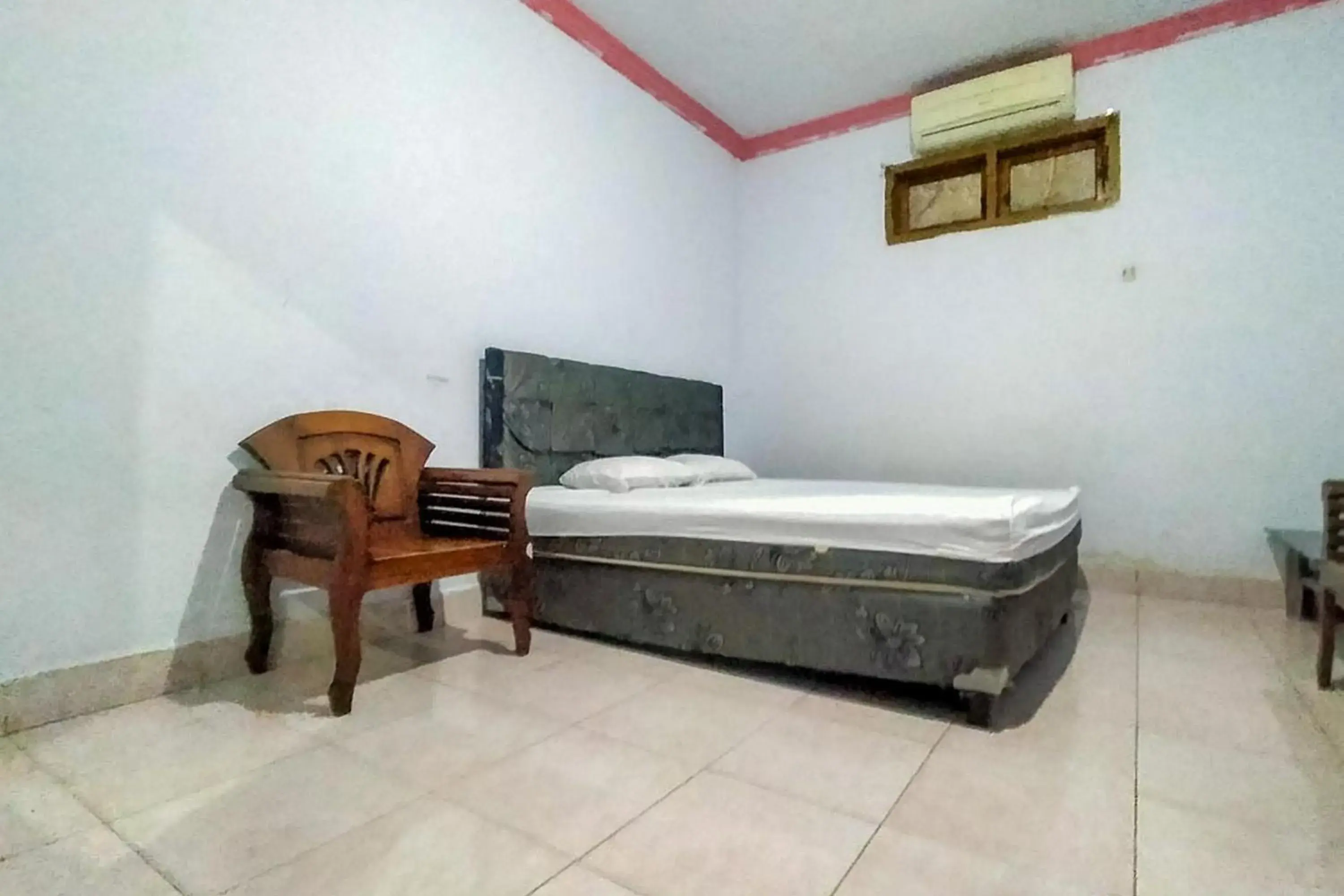 Superior Double Room in Fauziah Hotel Syariah Kendari Superior Double Room in Fauziah Hotel Syariah Kendari