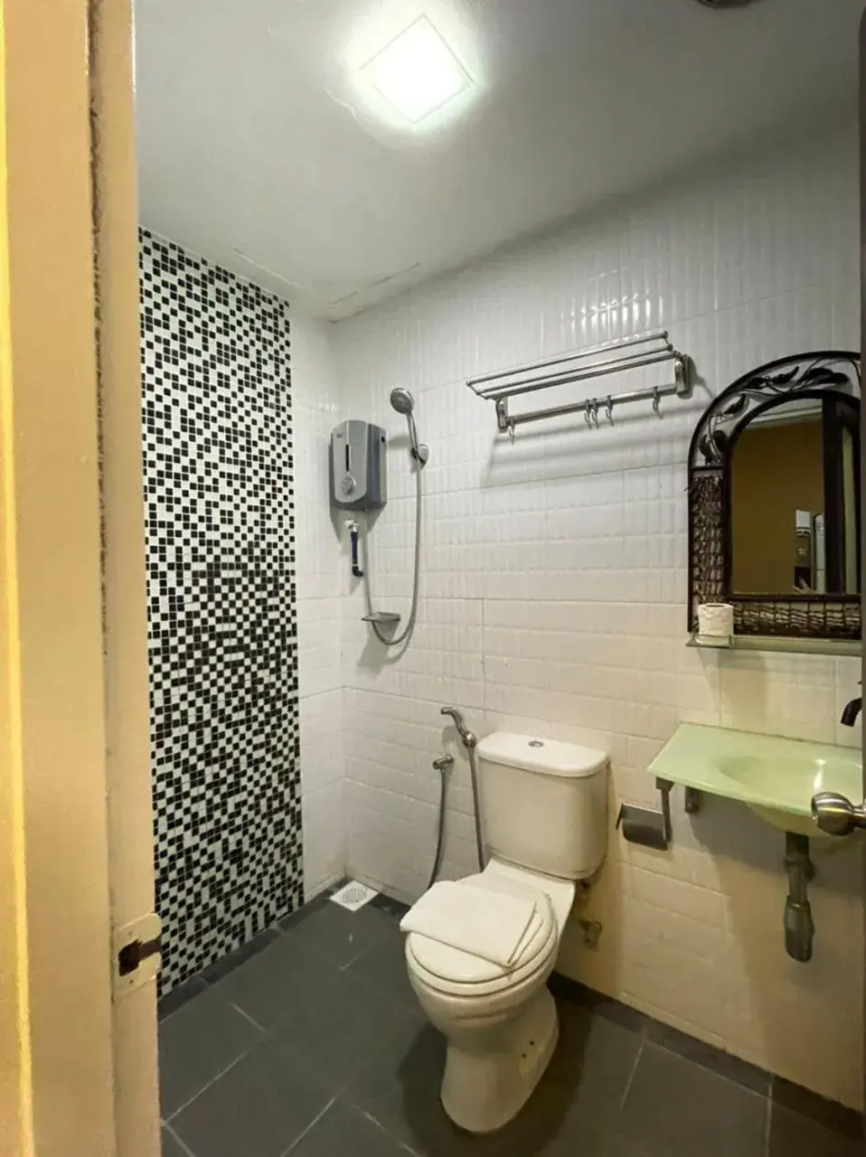 Bathroom in RAE HOTEL BUKIT BINTANG