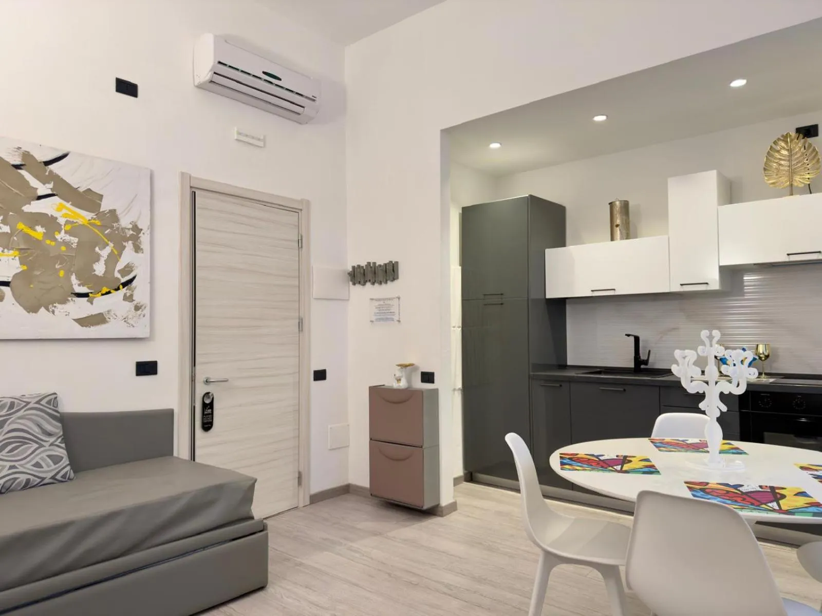 Kitchen or kitchenette in Hotel Europa Varese