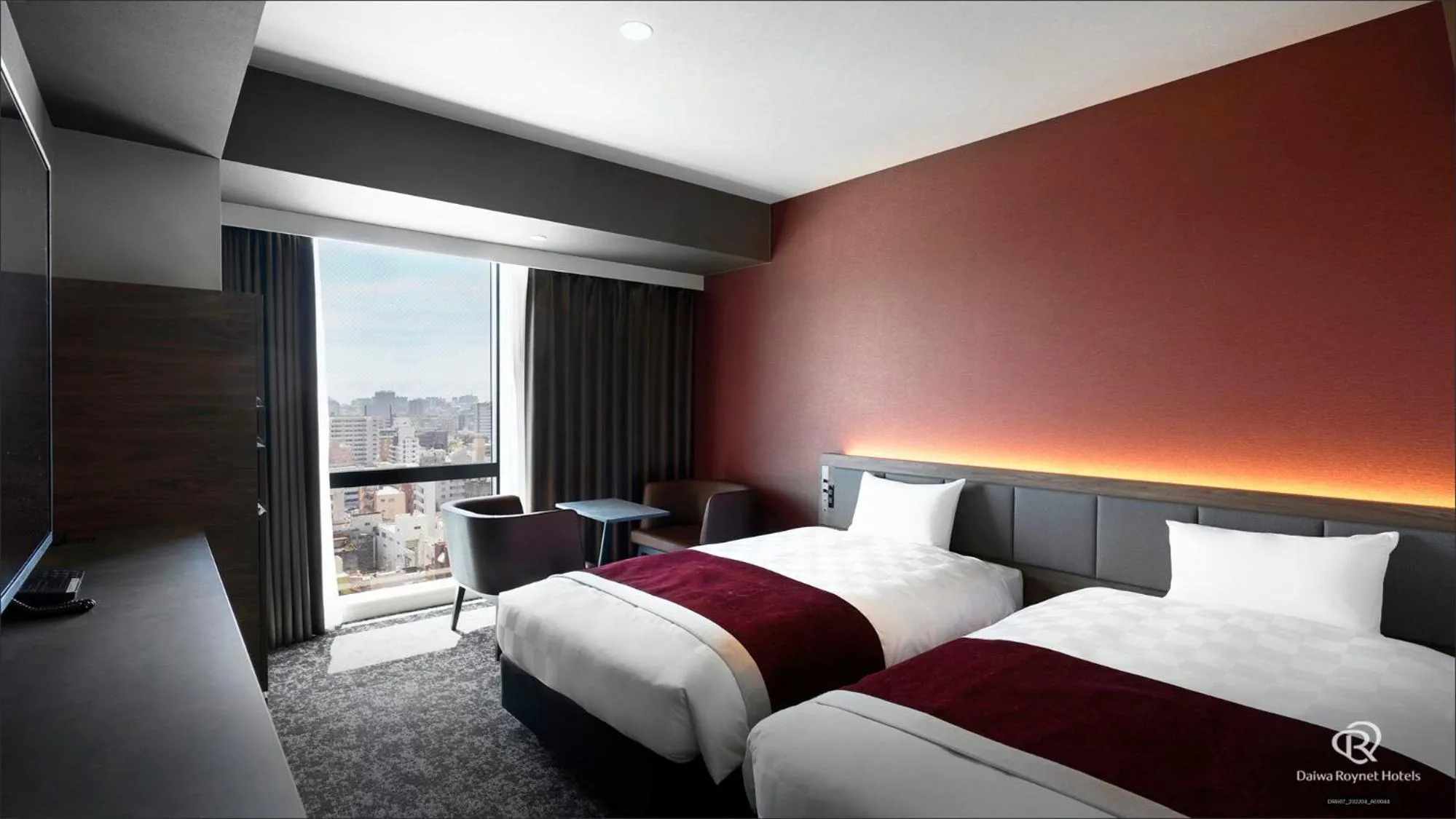 Photo of the whole room, Bed in Daiwa Roynet Hotel Kagoshima Tenmonkan PREMIER - former Daiwa Roynet Hotel Kagoshima Tenmonkan