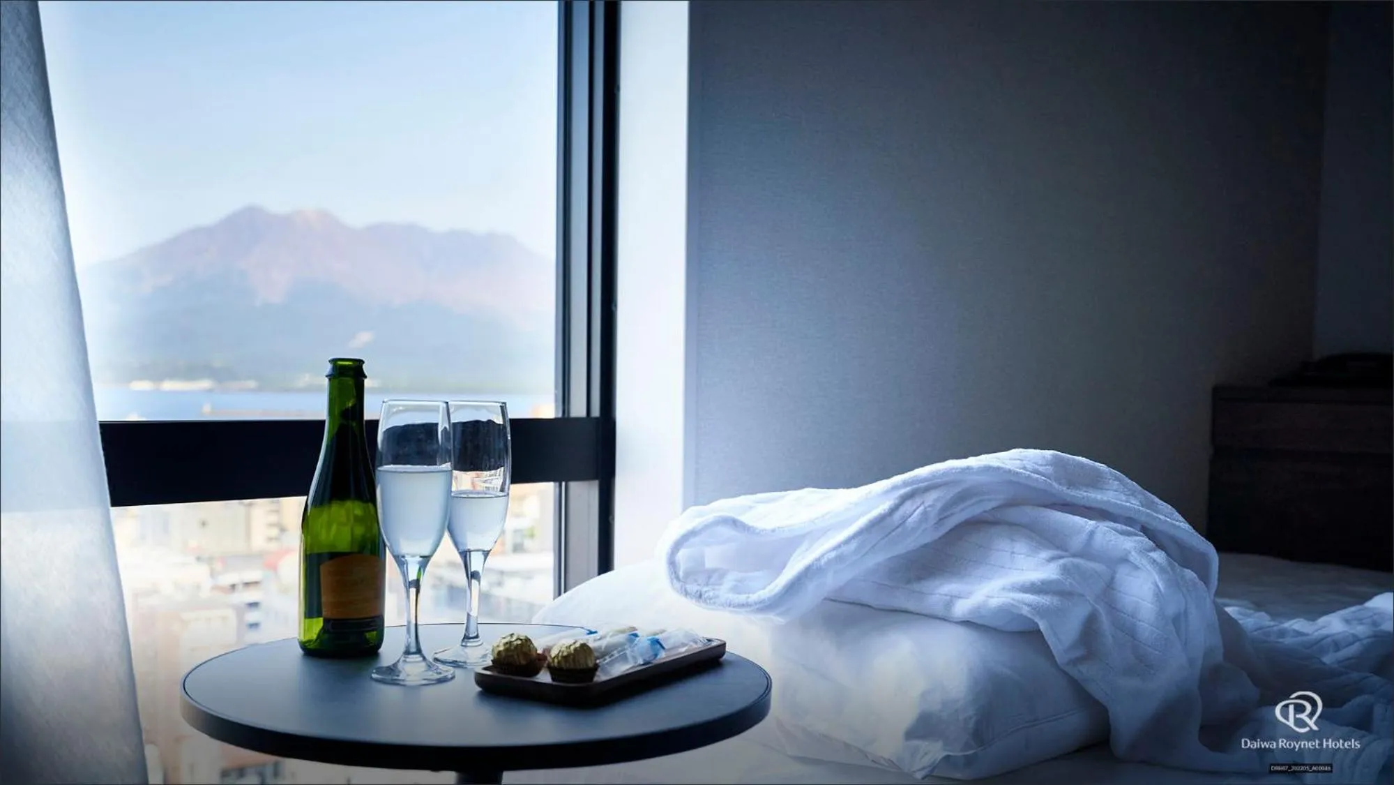 Photo of the whole room, Bed in Daiwa Roynet Hotel Kagoshima Tenmonkan PREMIER - former Daiwa Roynet Hotel Kagoshima Tenmonkan