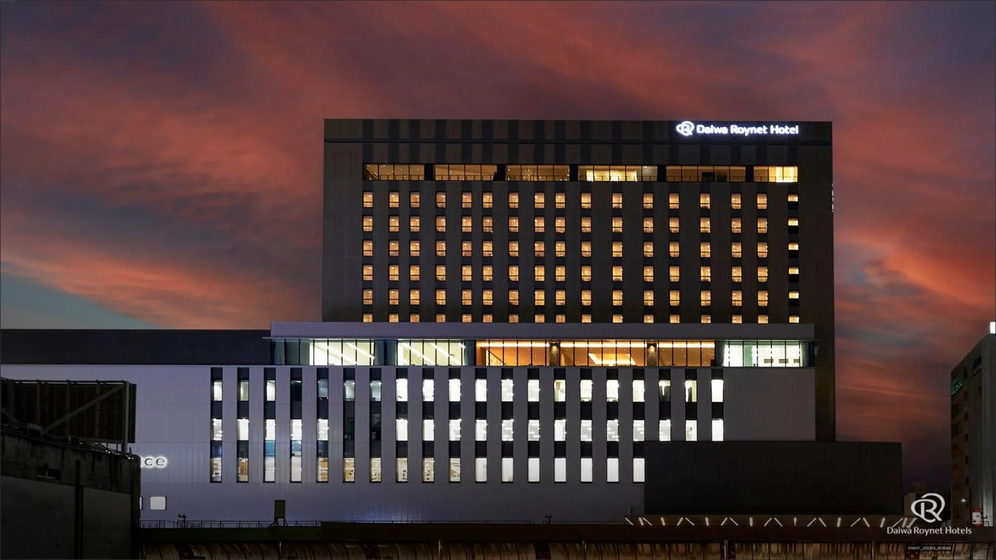 Property building in Daiwa Roynet Hotel Kagoshima Tenmonkan PREMIER - former Daiwa Roynet Hotel Kagoshima Tenmonkan