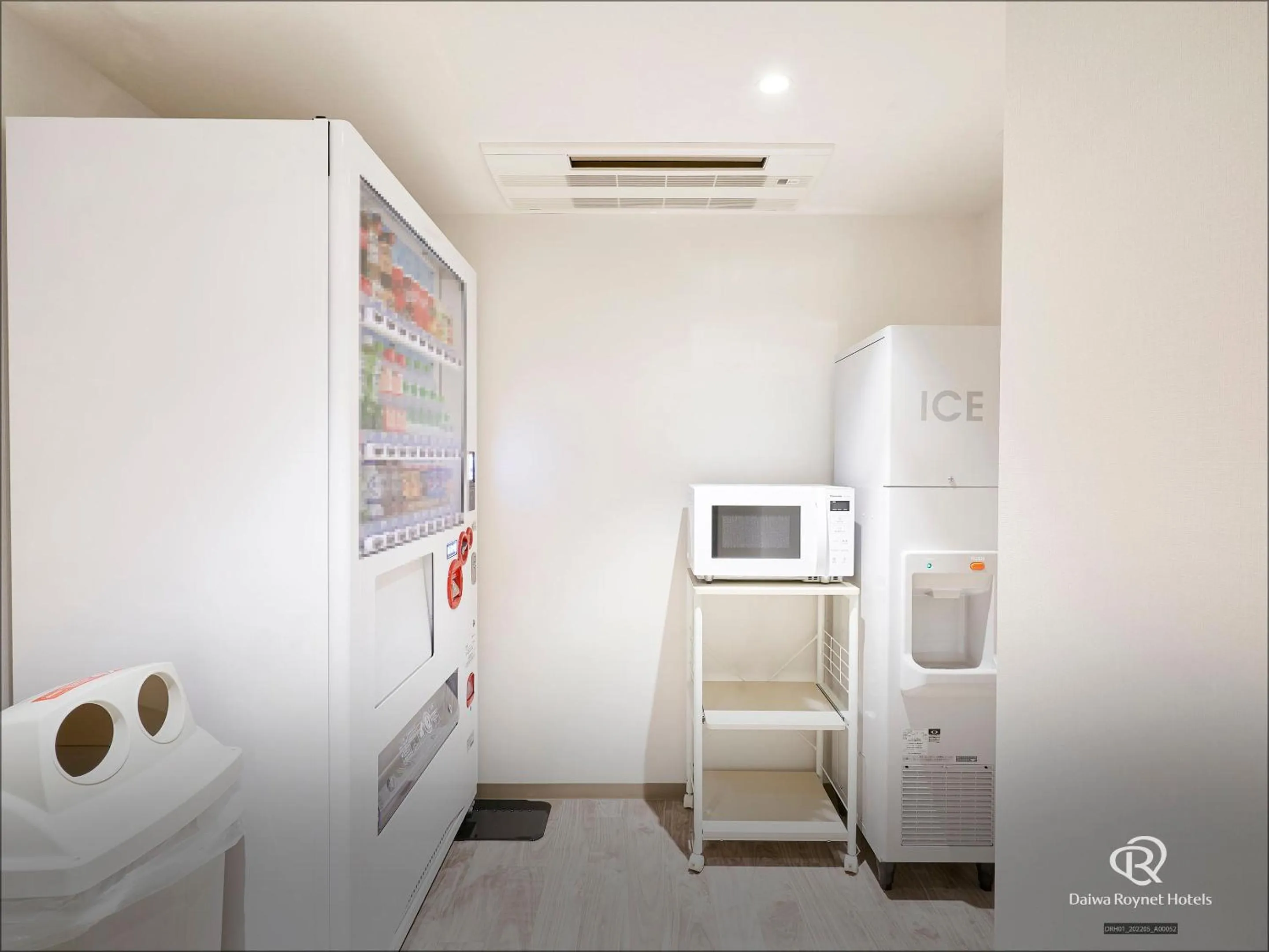 vending machine in Daiwa Roynet Hotel Sendai Nishiguchi PREMIER