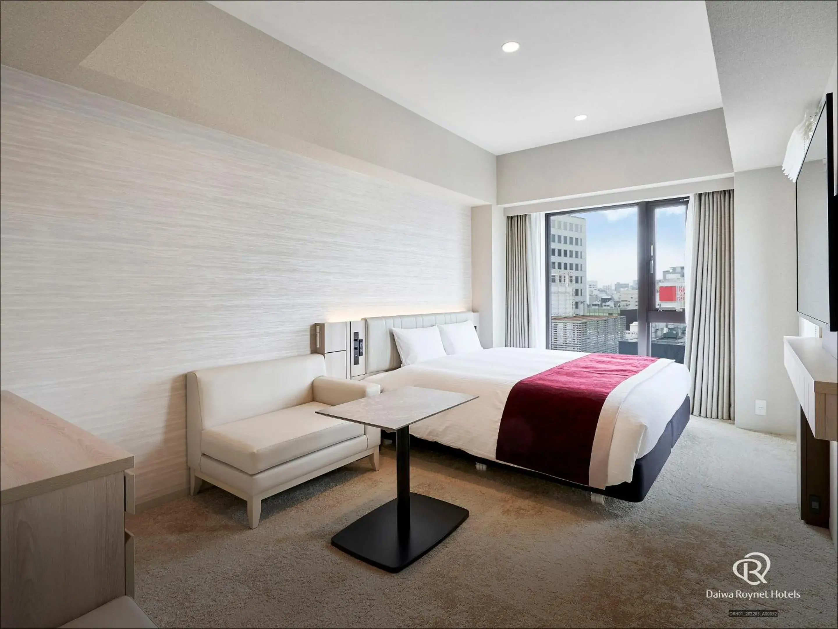 Deluxe King Room - single occupancy - Non-Smoking in Daiwa Roynet Hotel Sendai Nishiguchi PREMIER Deluxe King Room - single occupancy - Non-Smoking in Daiwa Roynet Hotel Sendai Nishiguchi PREMIER