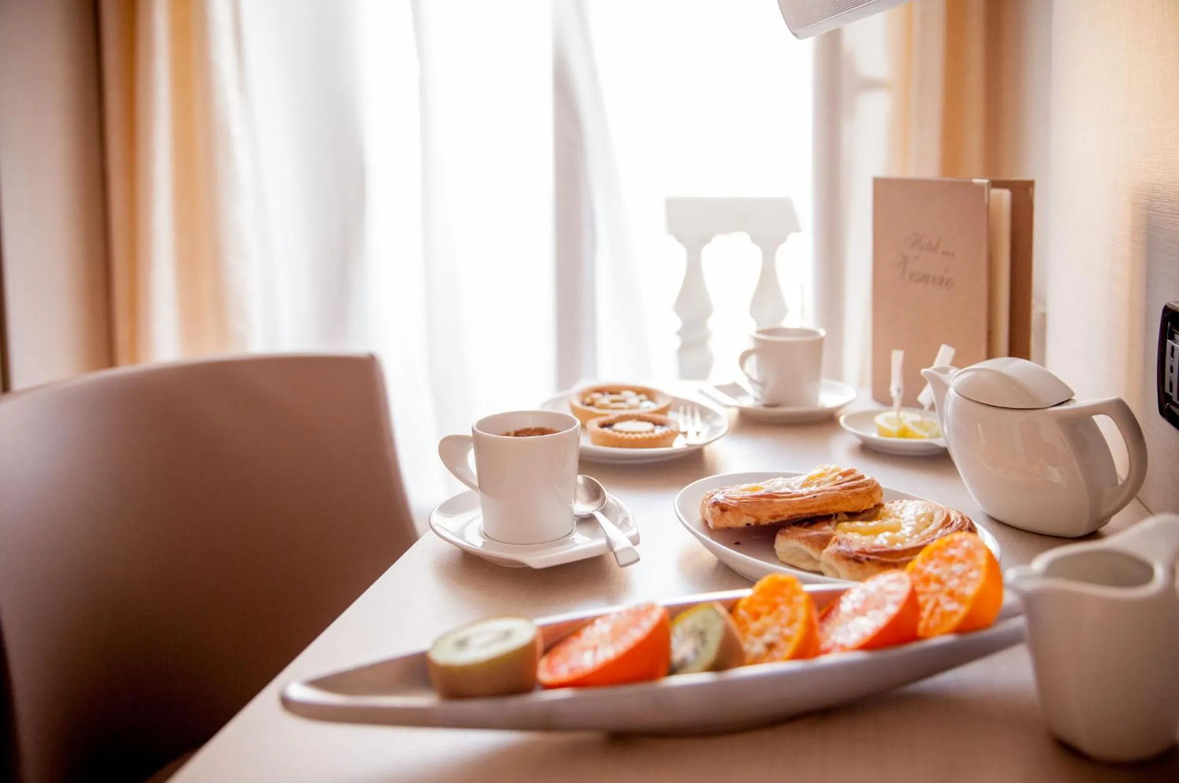 Food and drinks in Hotel Vesuvio