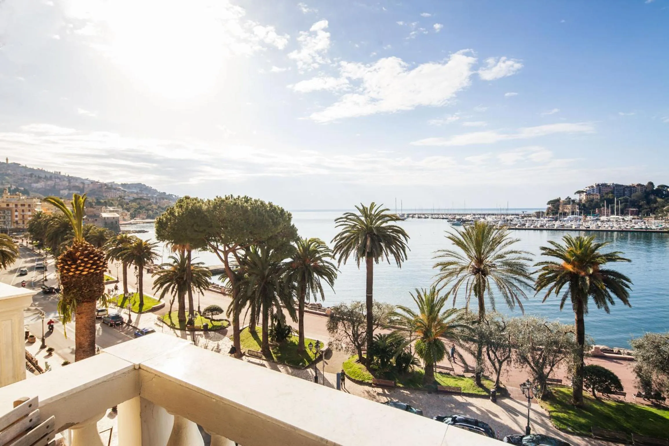 Day in Hotel Vesuvio