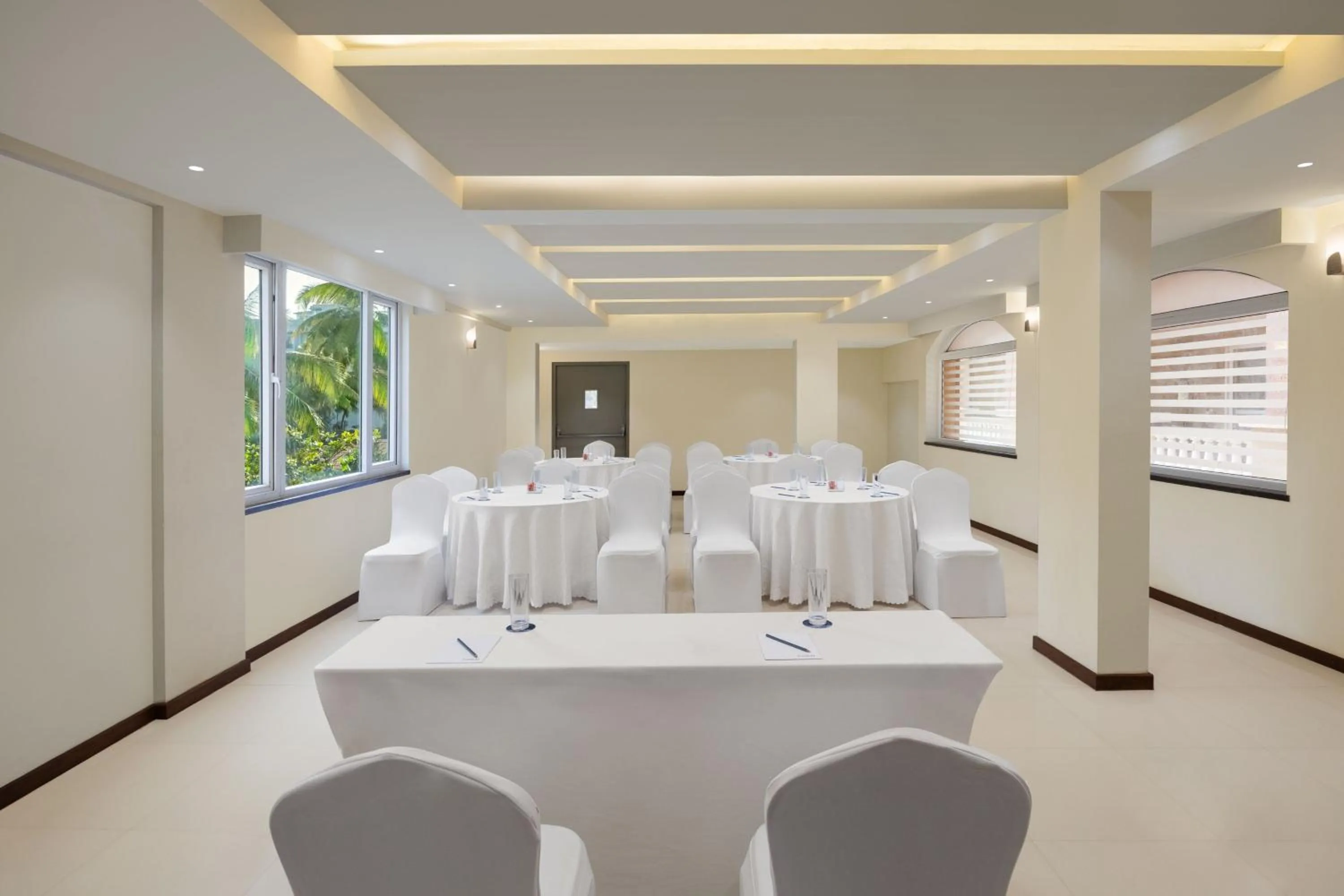 Meeting/conference room in Fairfield by Marriott Goa Calangute