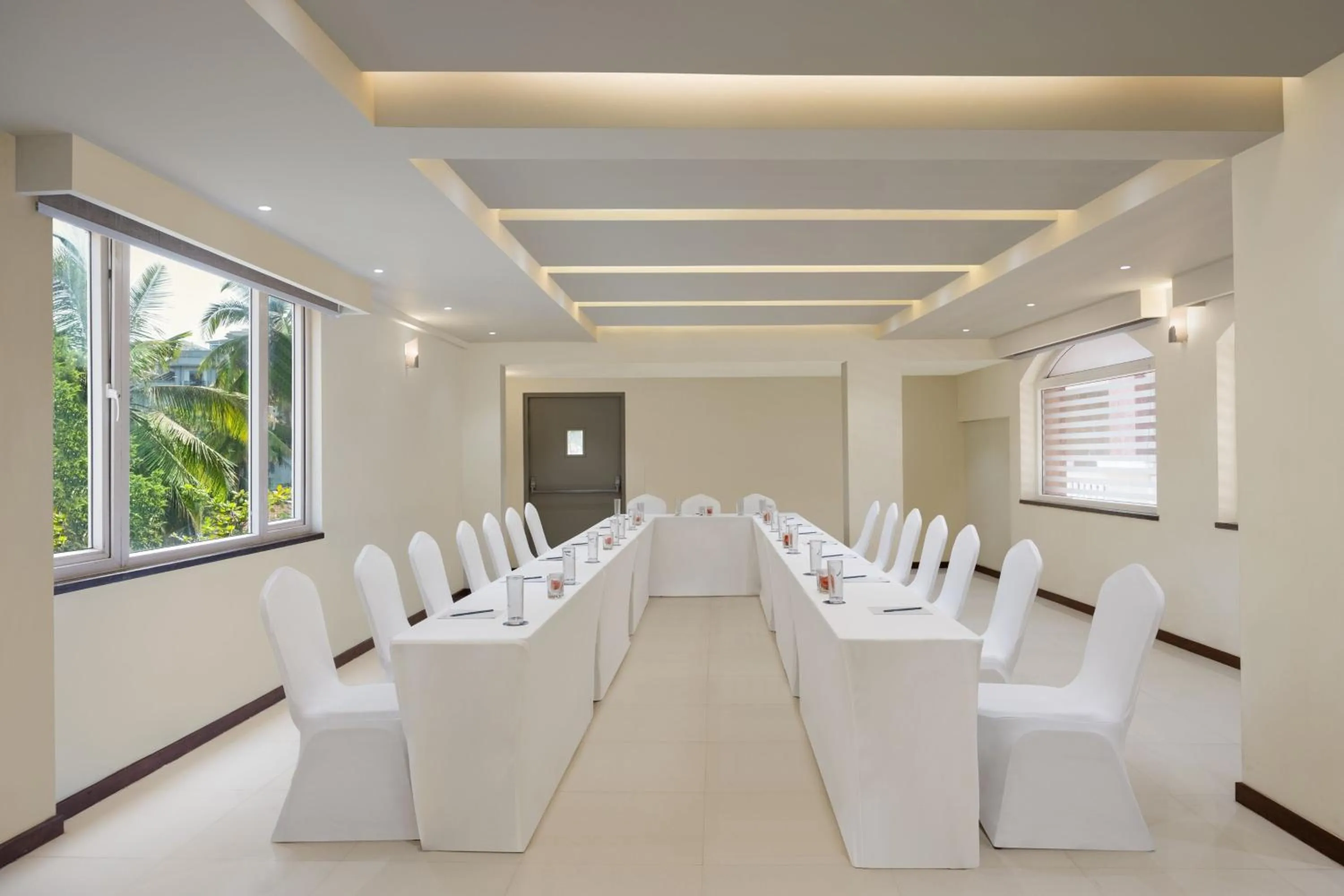 Meeting/conference room in Fairfield by Marriott Goa Calangute