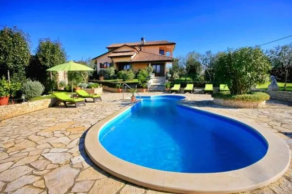 Villa ALEXANDER