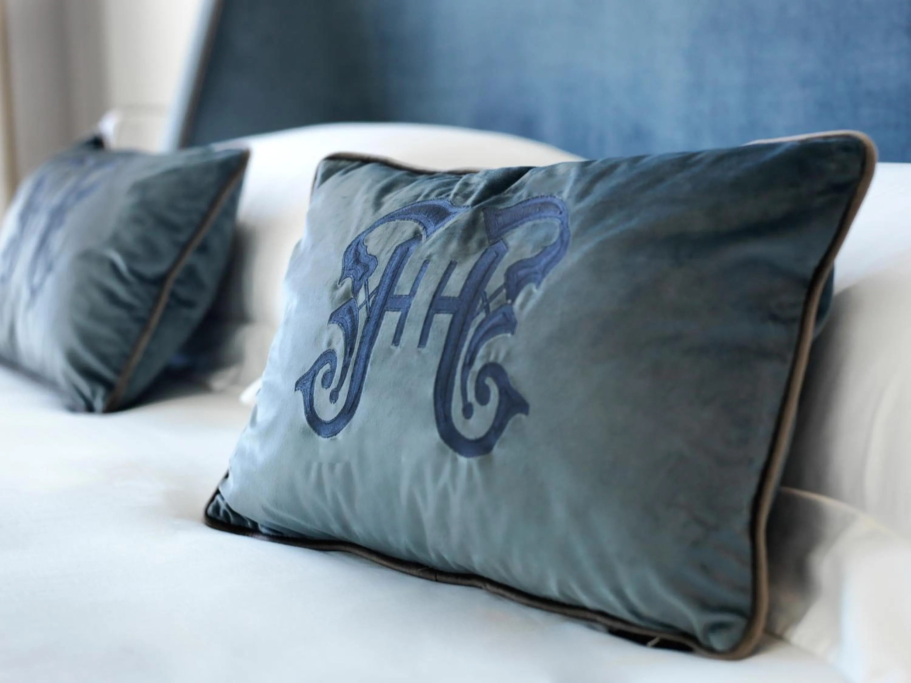 Bed in Limassol Del Mar