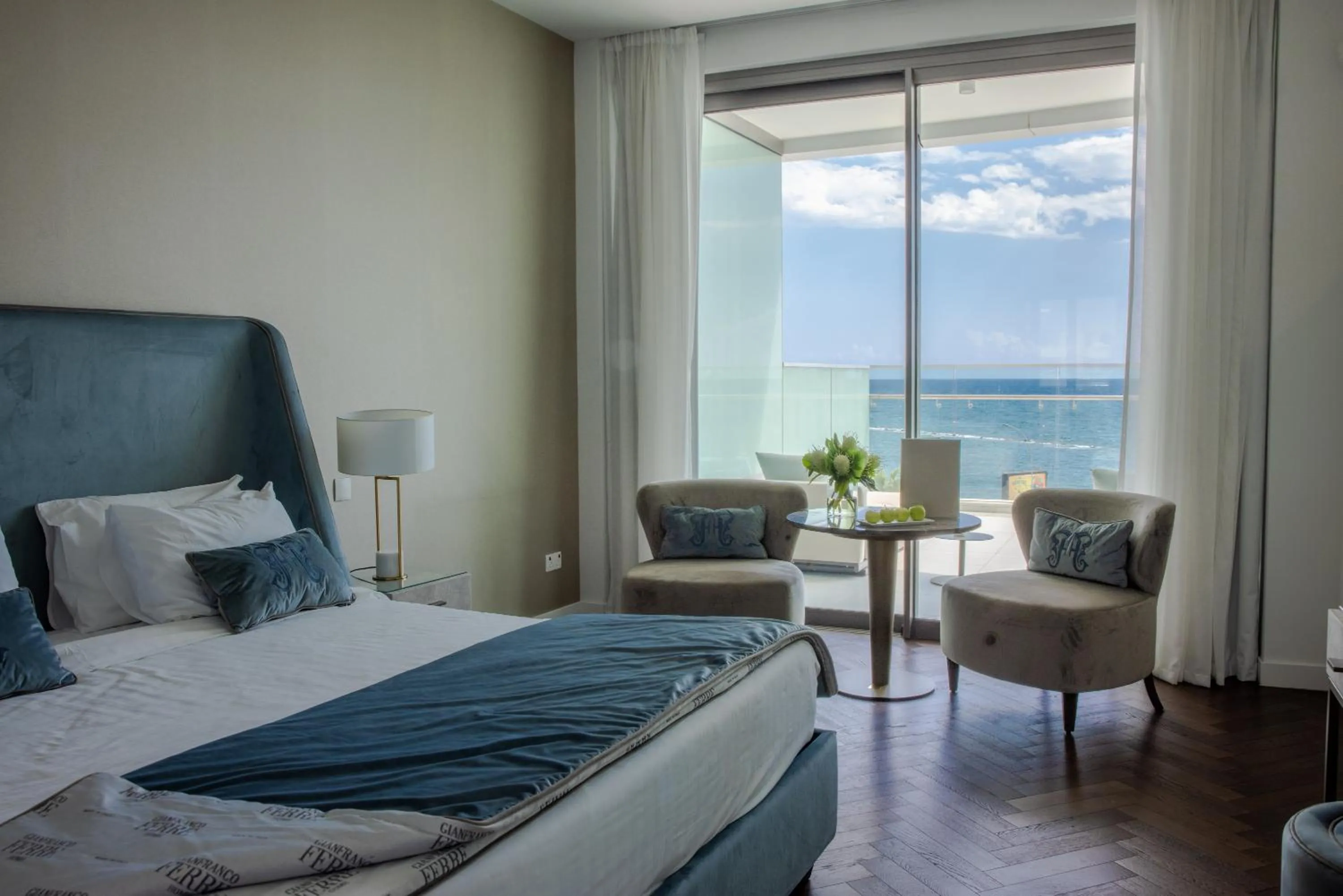 Bedroom, Bed in Limassol Del Mar