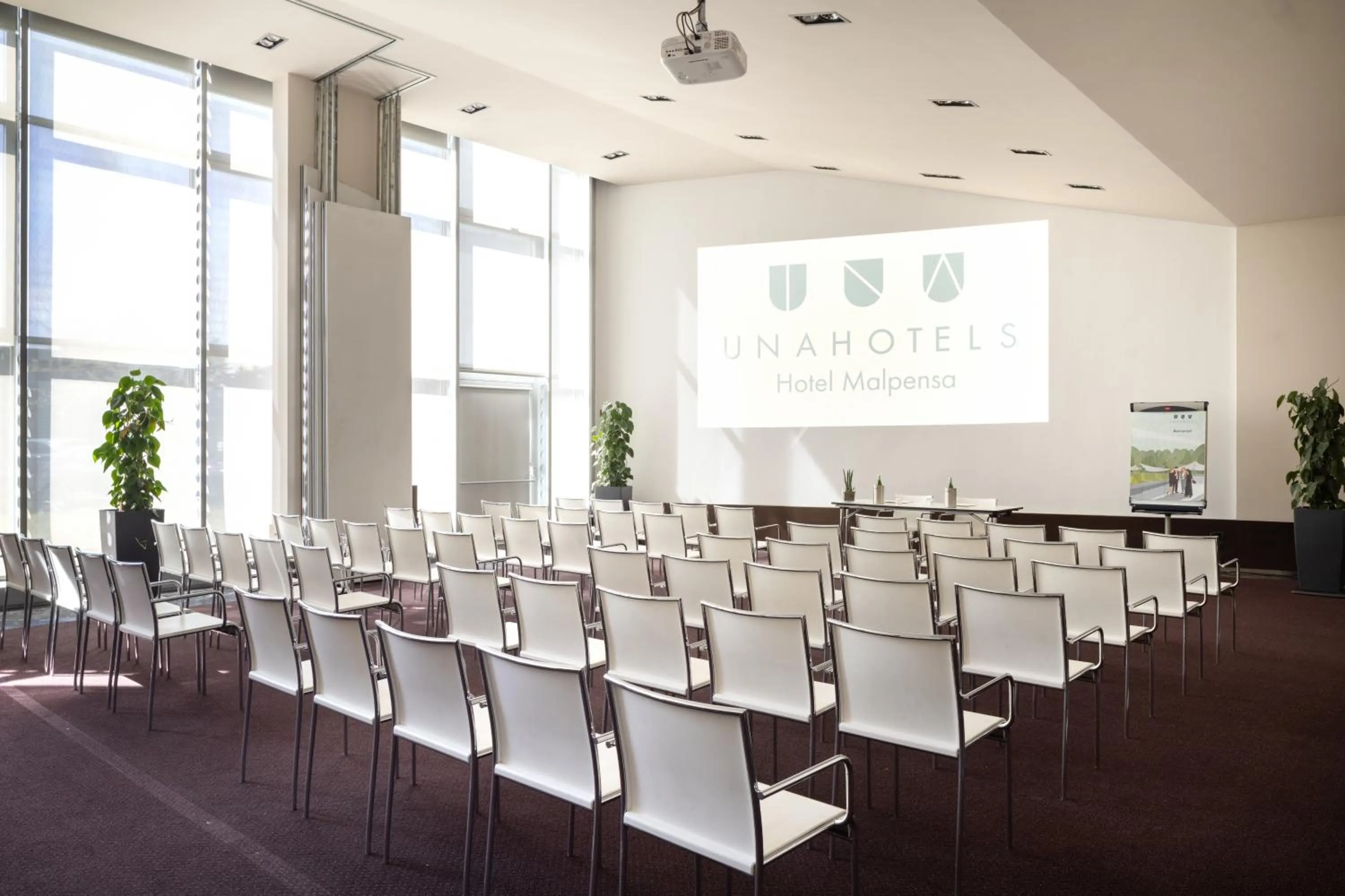 Meeting/conference room in UNA Hotels Malpensa
