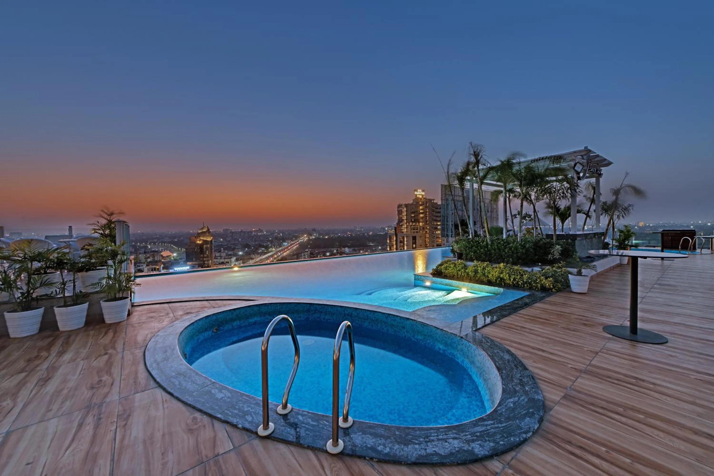 Swimming pool in The Fern Habitat, Jaipur