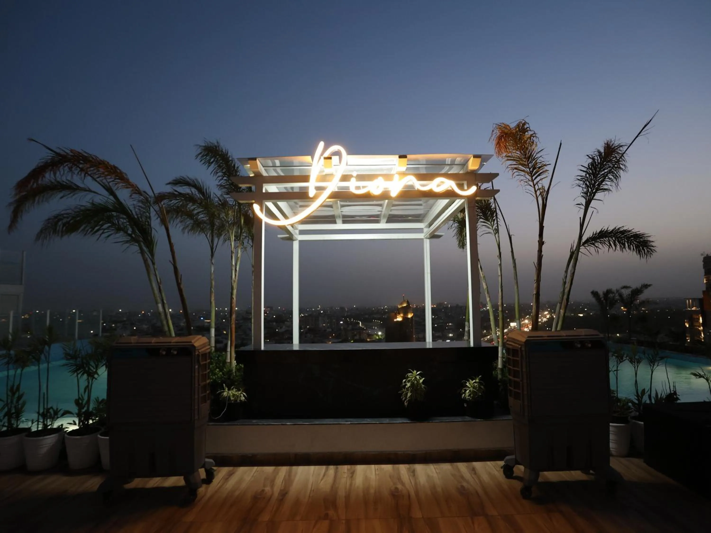 Lounge or bar in The Fern Habitat, Jaipur
