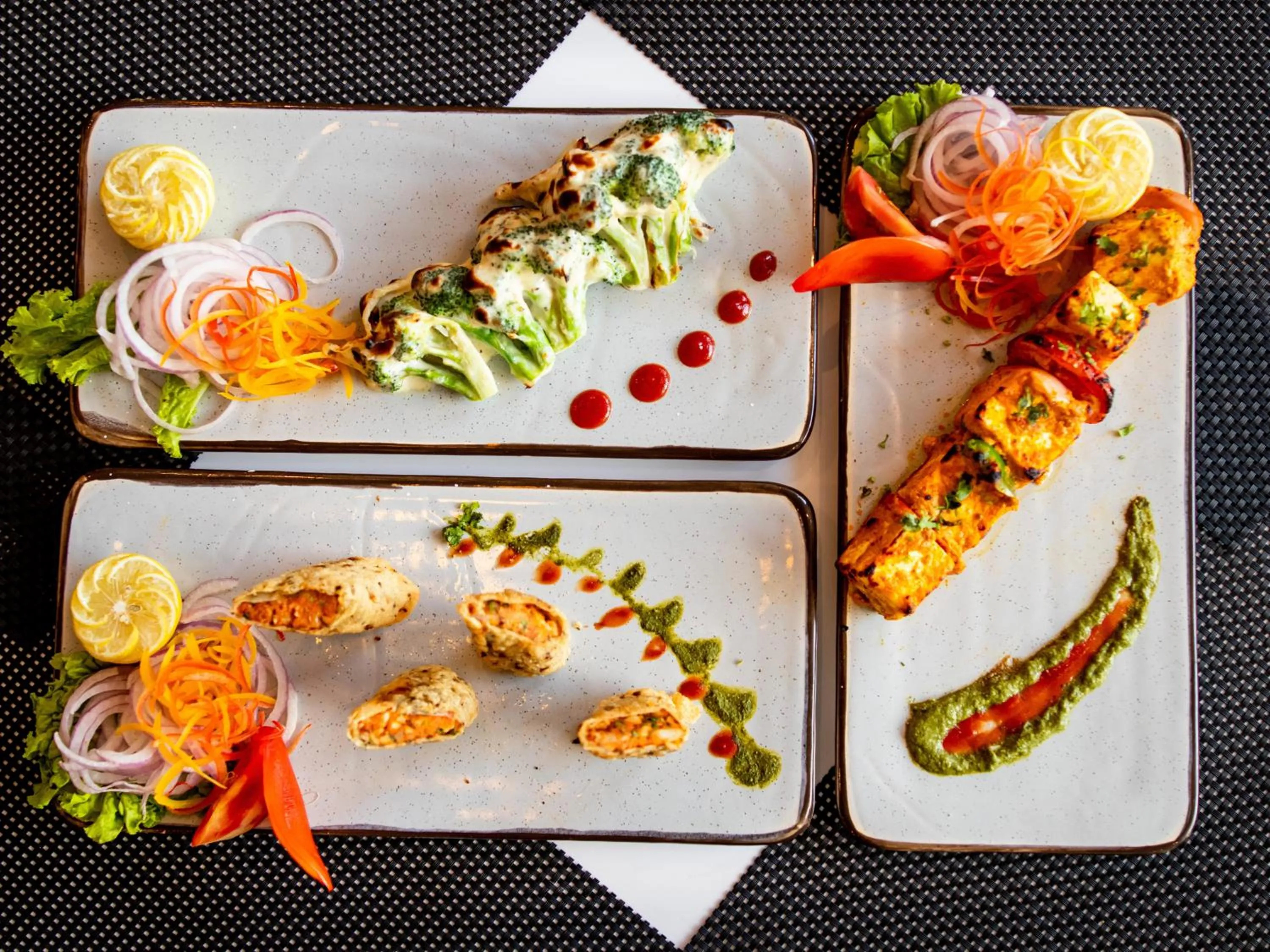 Restaurant/places to eat in The Fern Habitat, Jaipur