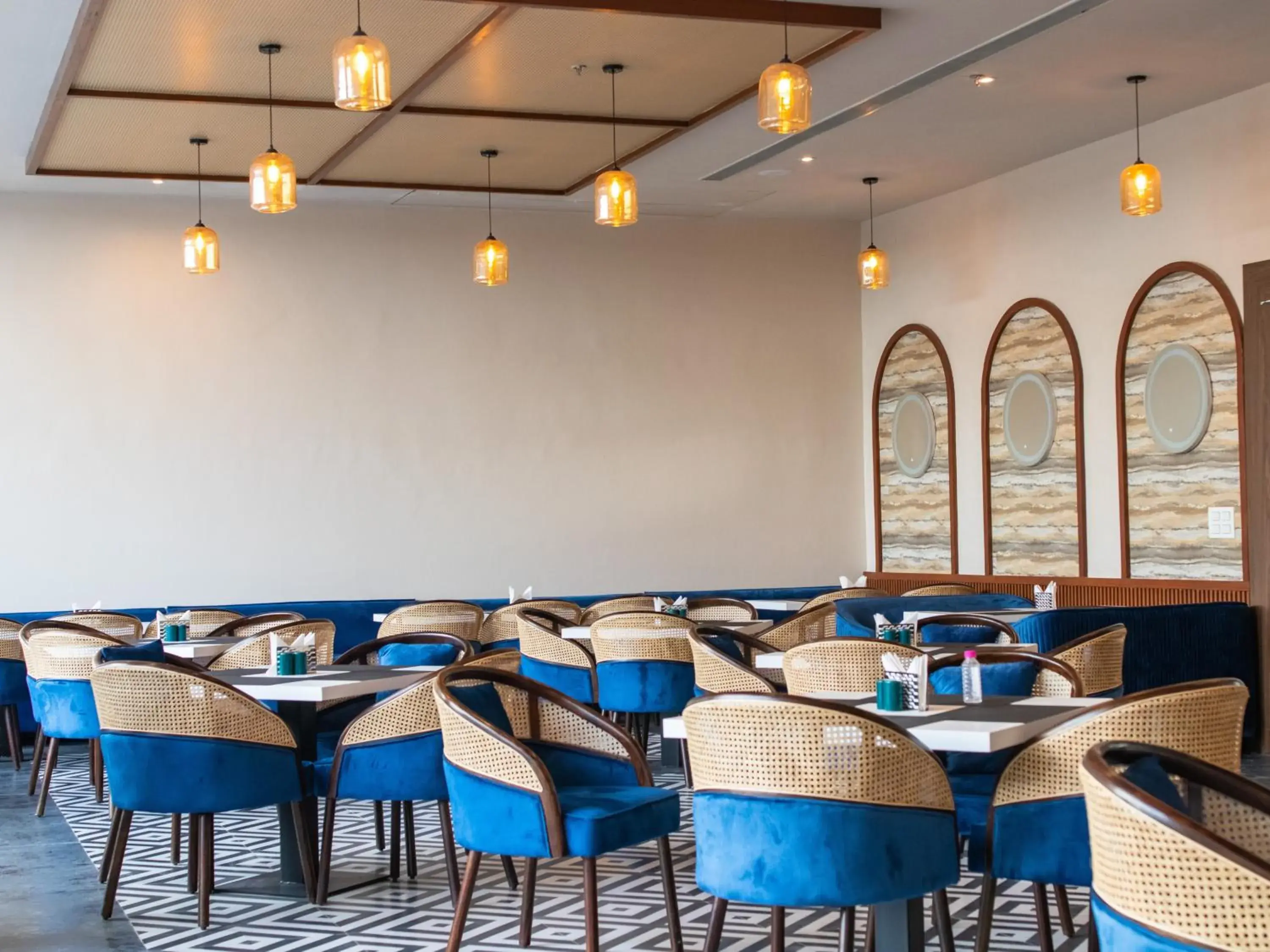 Restaurant/places to eat in The Fern Habitat, Jaipur Restaurant/places to eat in The Fern Habitat, Jaipur