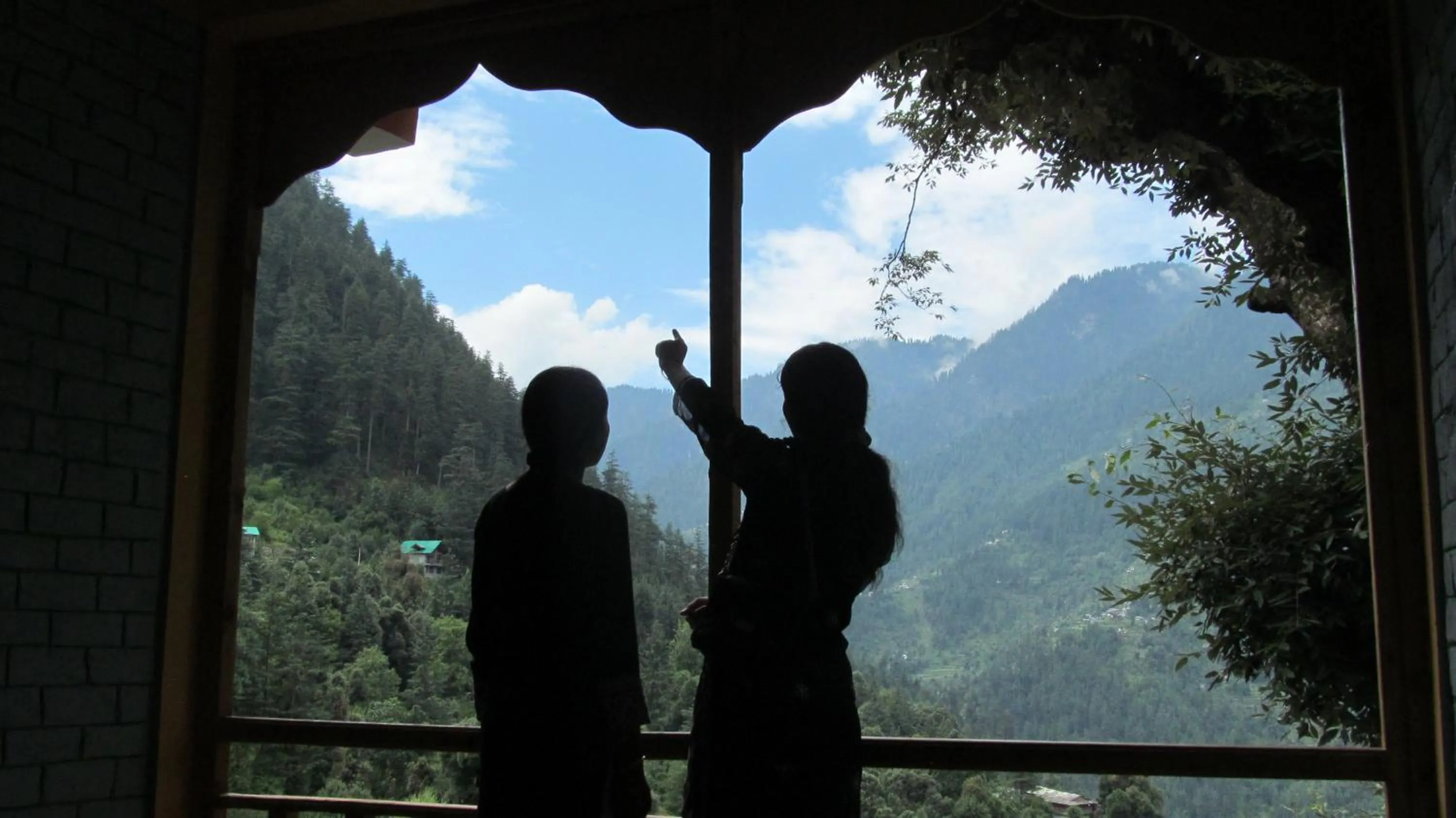 Property building in MOZO Inn&Cafe Jibhi