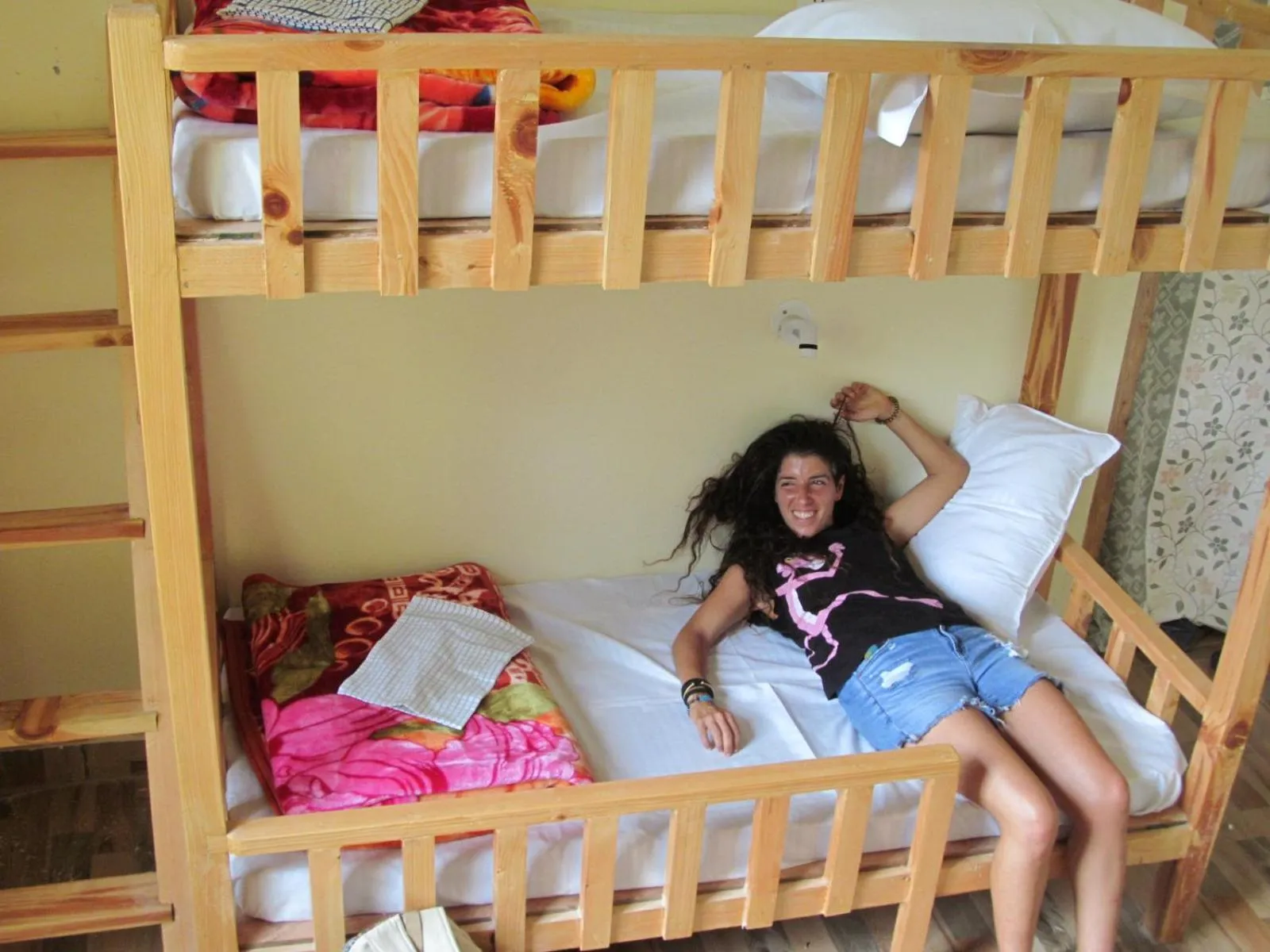 bunk bed, Bed in MOZO Inn&Cafe Jibhi