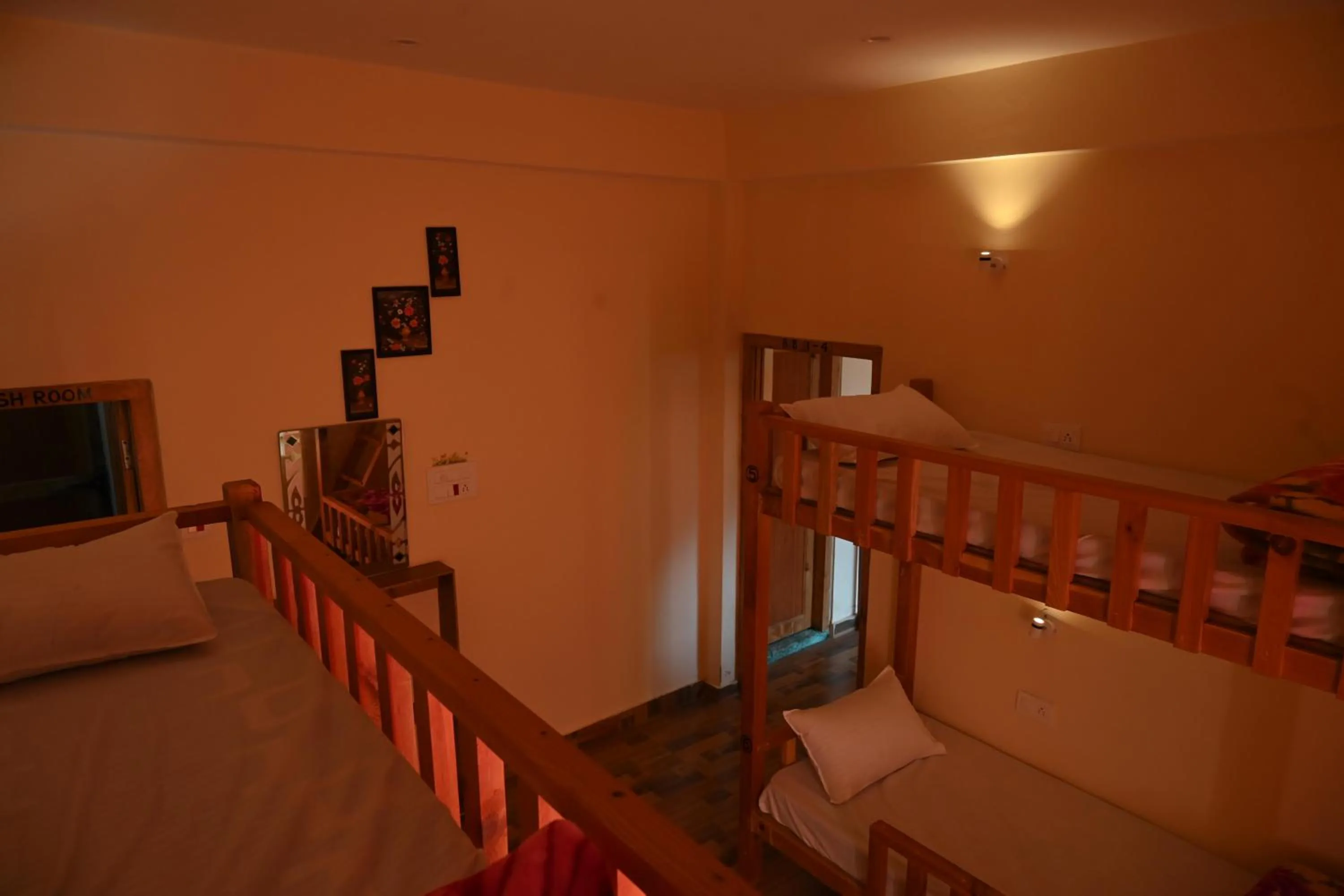 Property building in MOZO Inn&Cafe Jibhi