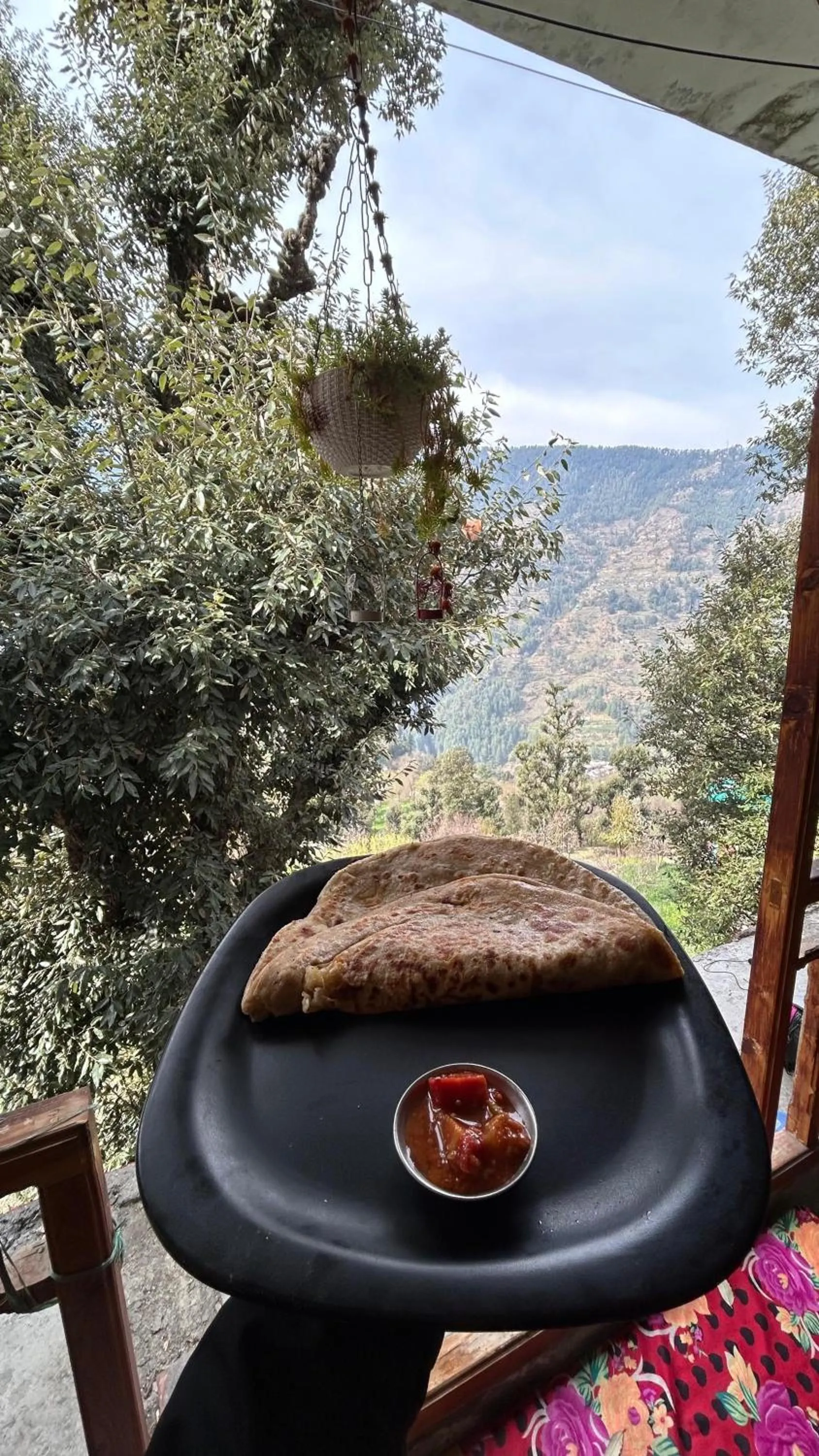 Restaurant/places to eat in MOZO Inn&Cafe Jibhi