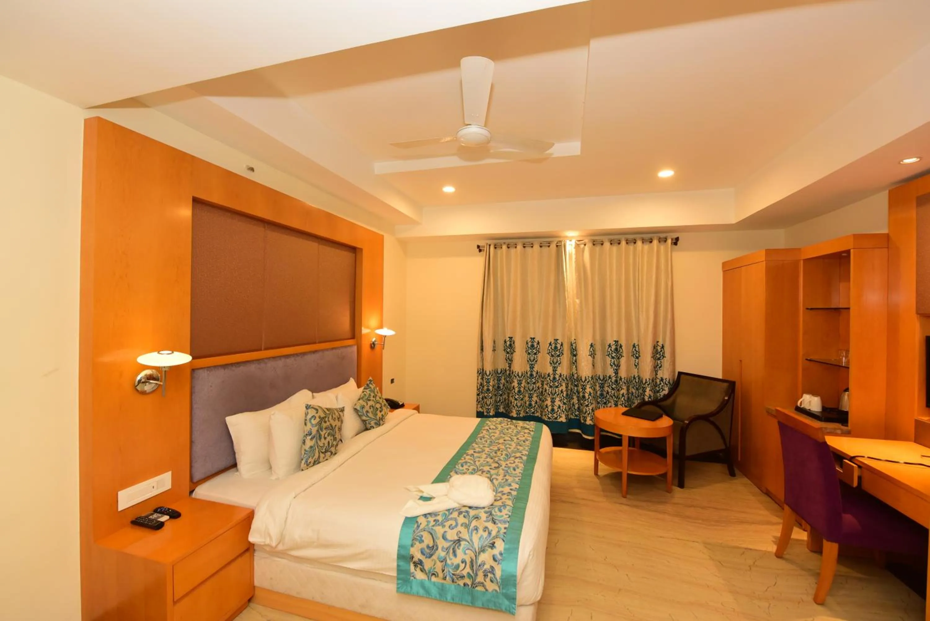 Photo of the whole room, Bed in Hotel Yois