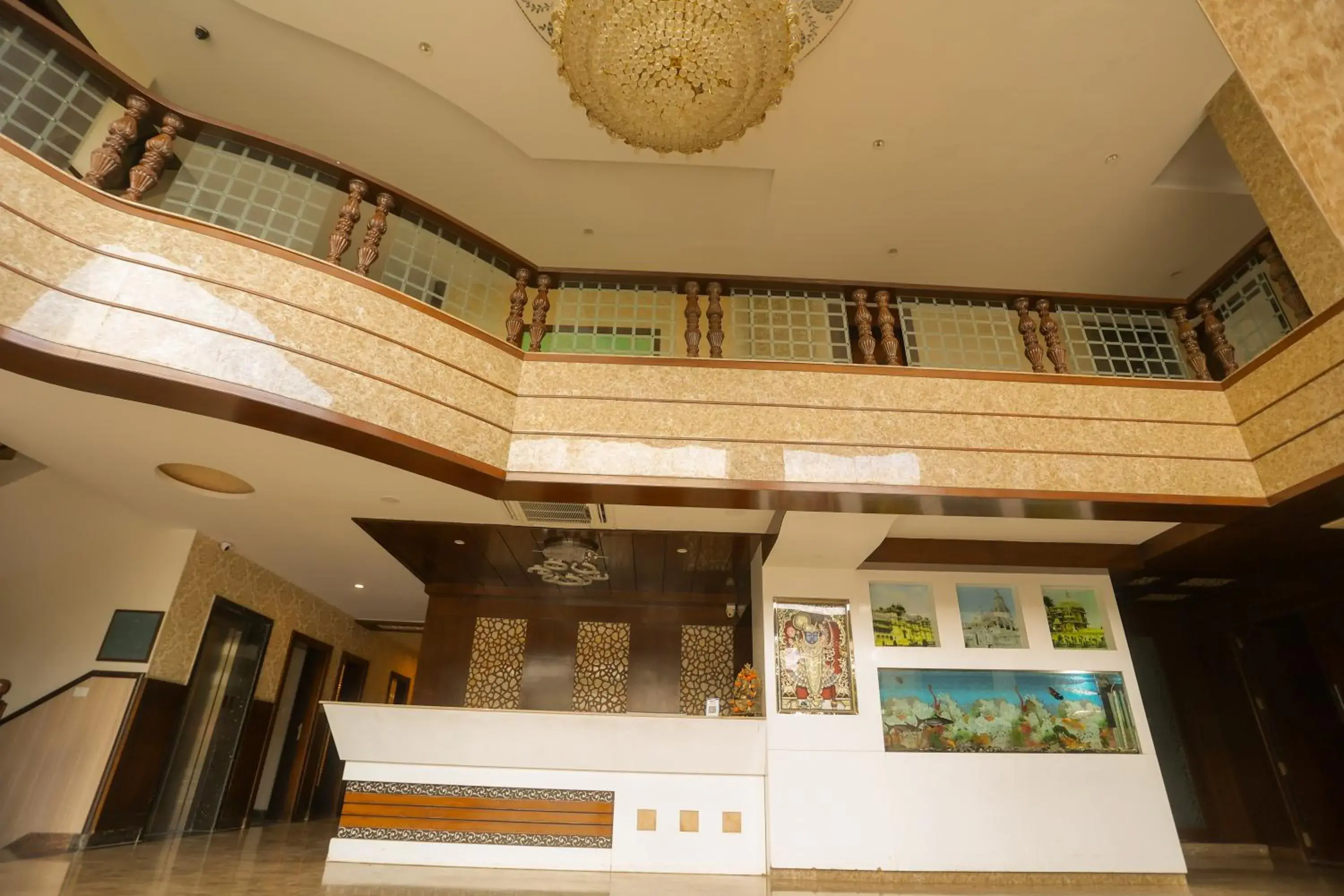 Facade/entrance in Hotel Yois Facade/entrance in Hotel Yois