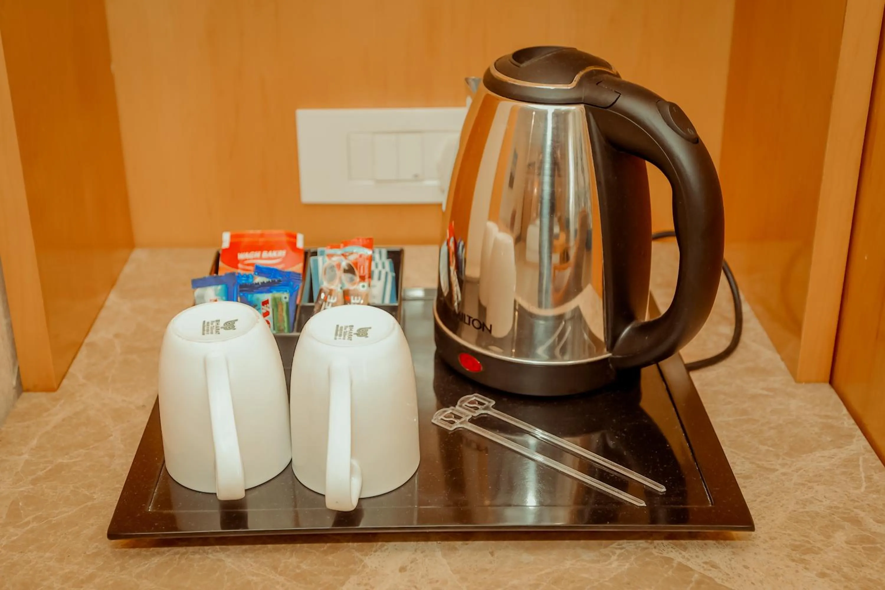 Coffee/tea facilities in Hotel Yois