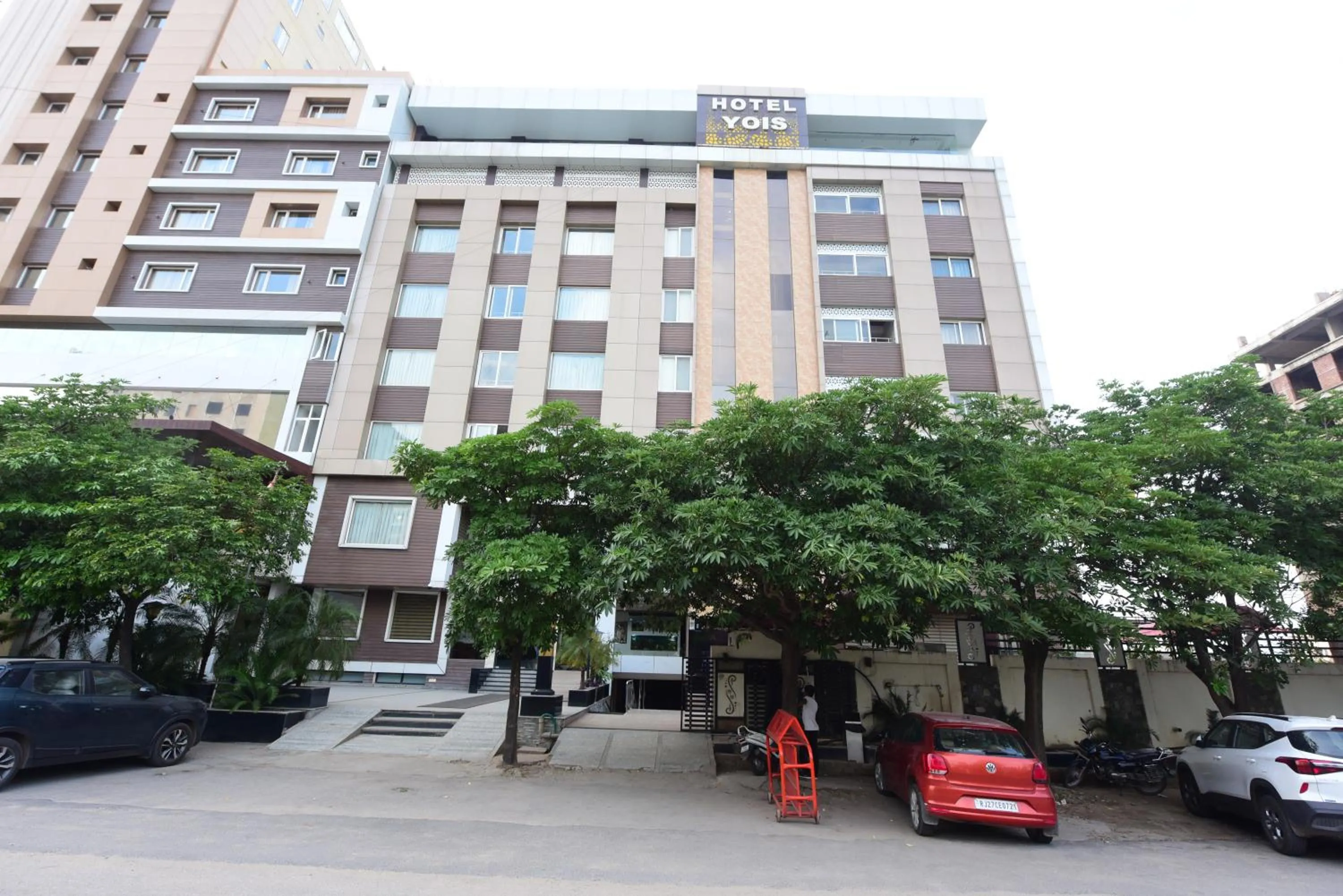 Property building in Hotel Yois