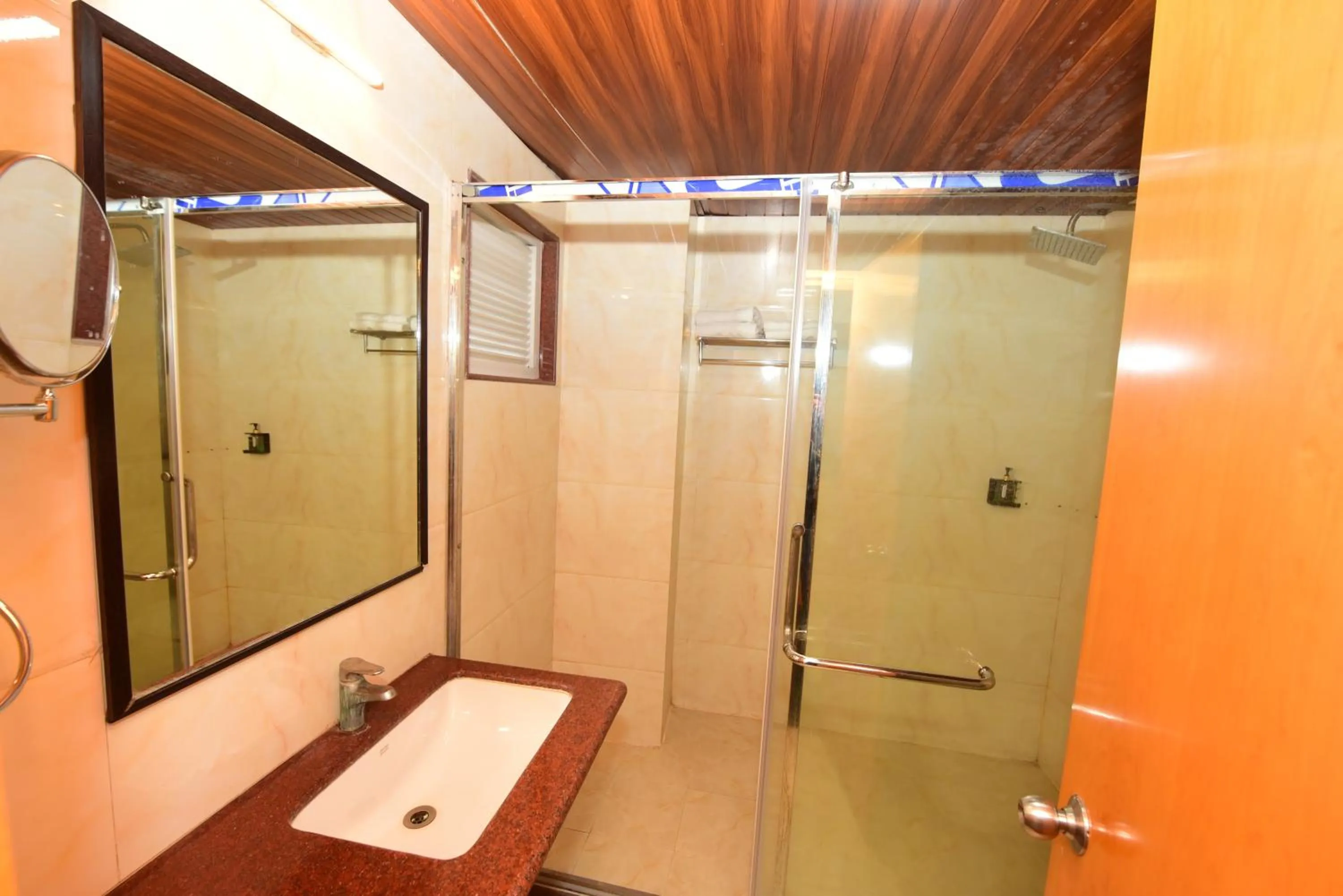 Bathroom in Hotel Yois