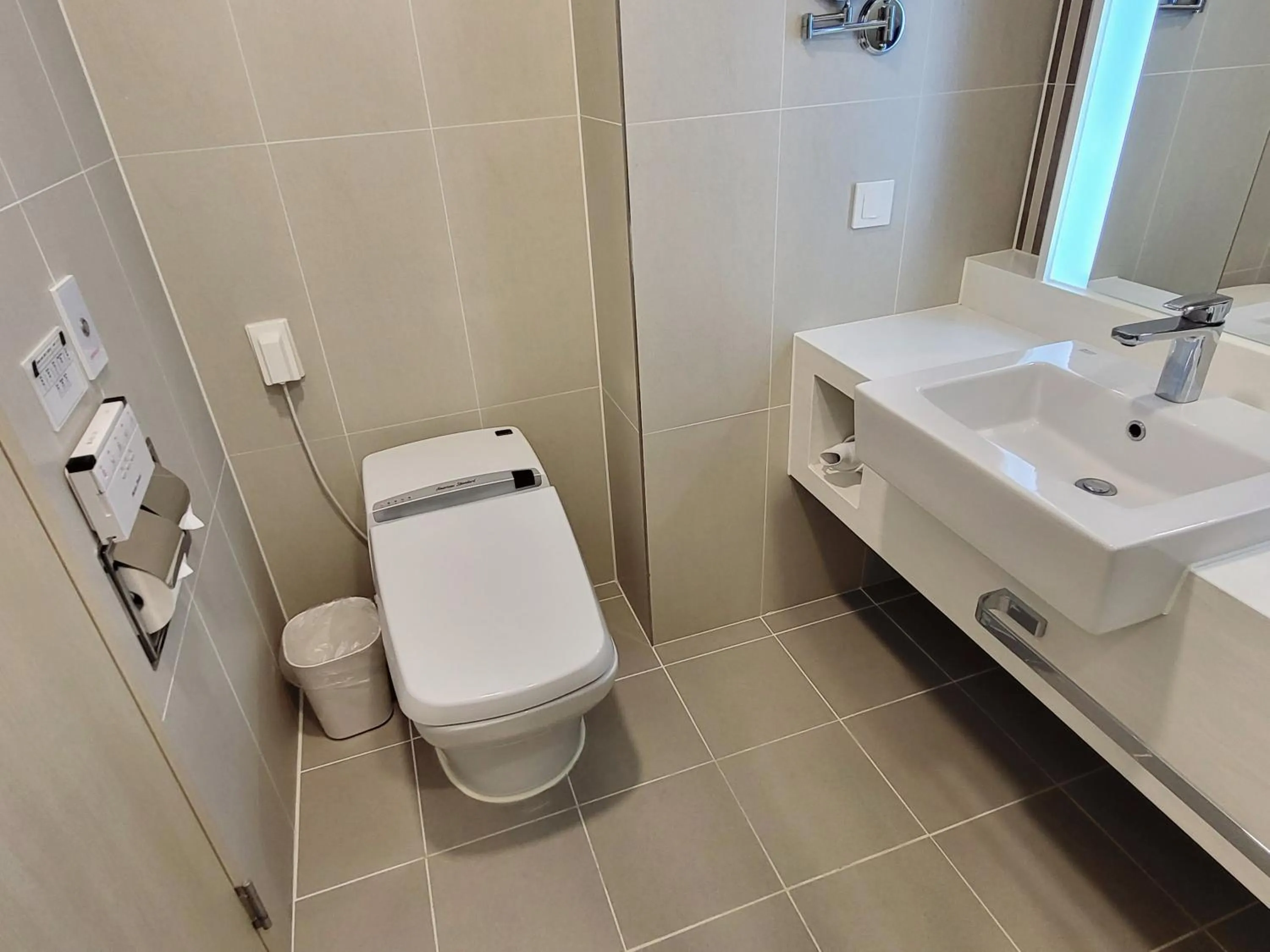 Bathroom in Hotel Tour Incheon Airport Hotel & Suites