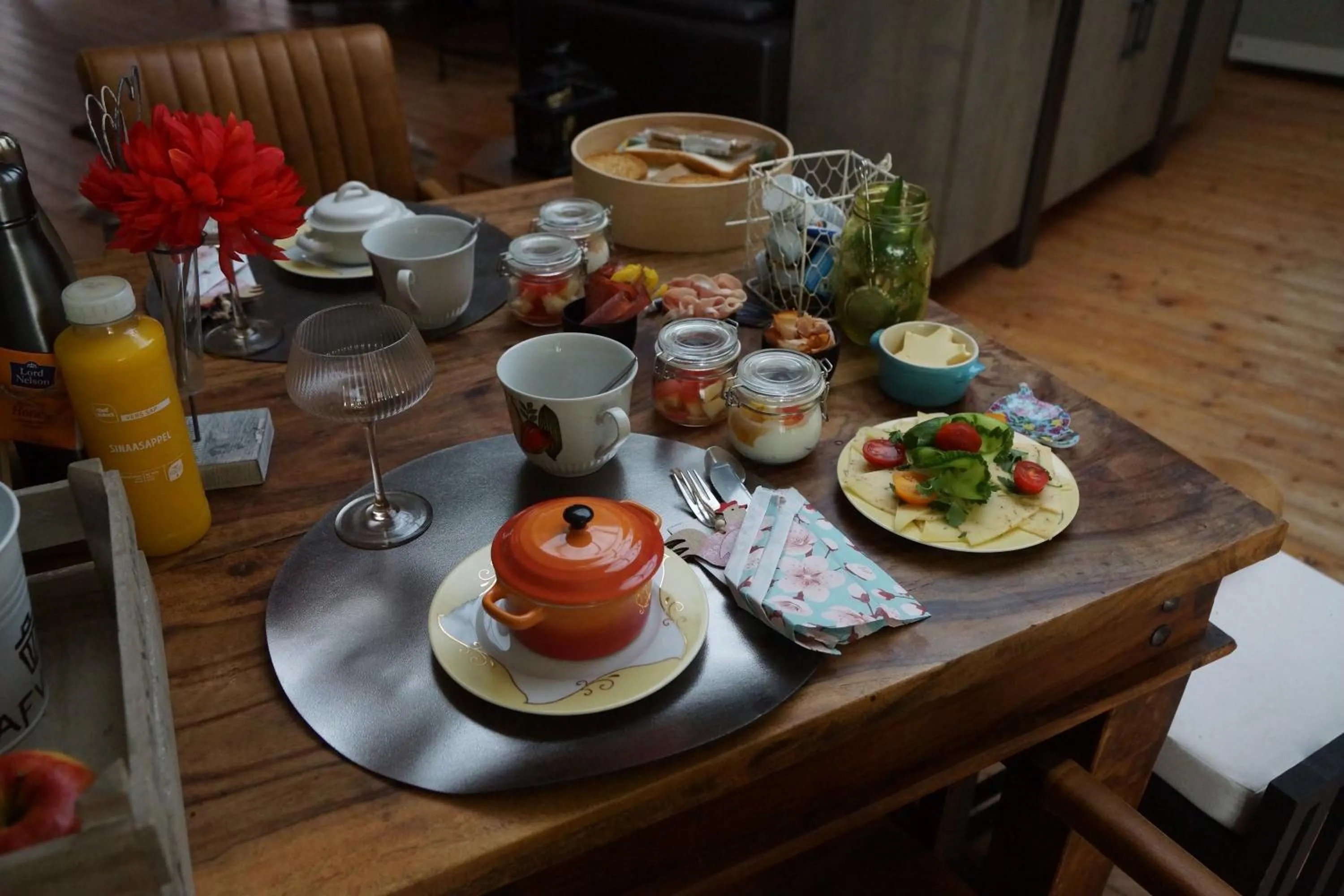 Breakfast in Pakhuis Bed and Breakfast Unique