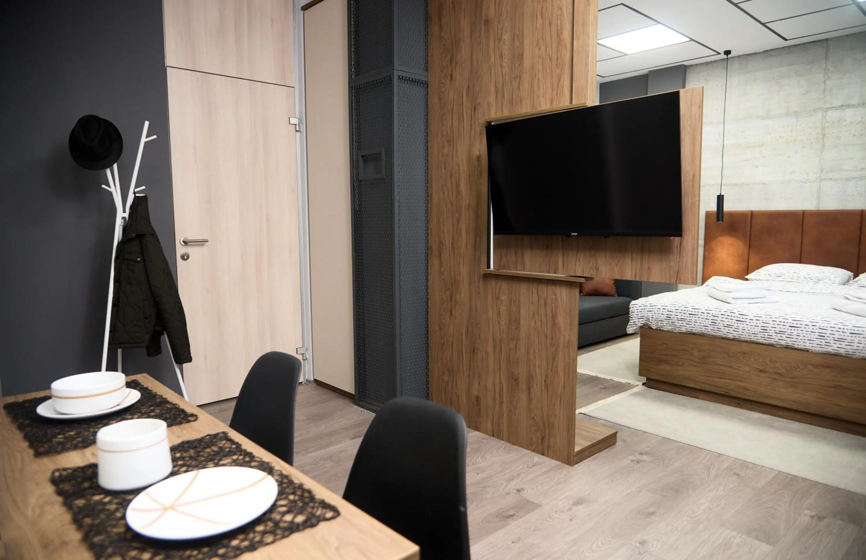 Bed in Manoir Apartments City Center