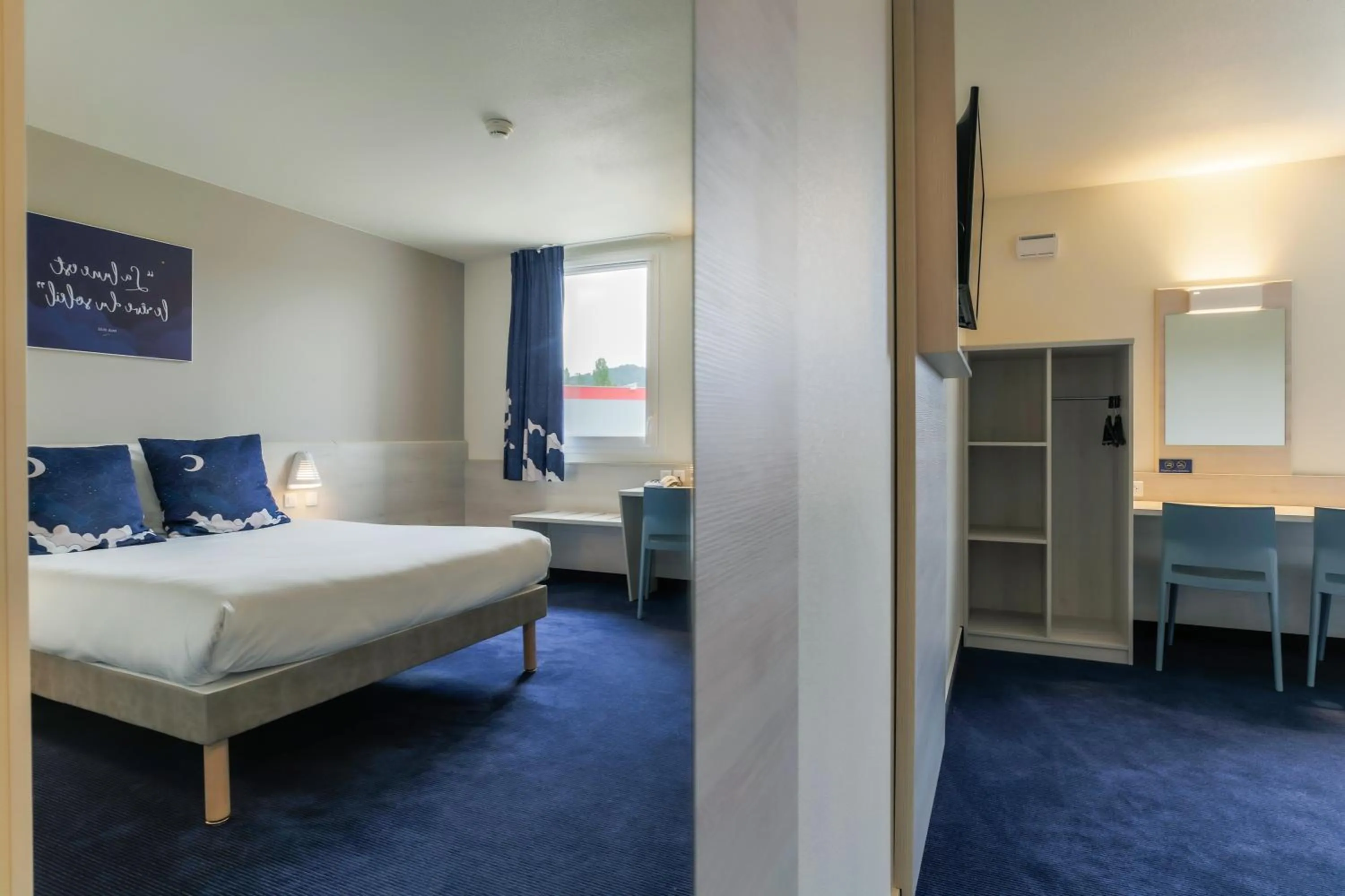 Bedroom, Bed in ACE Hôtel Thionville - Porte du Luxembourg