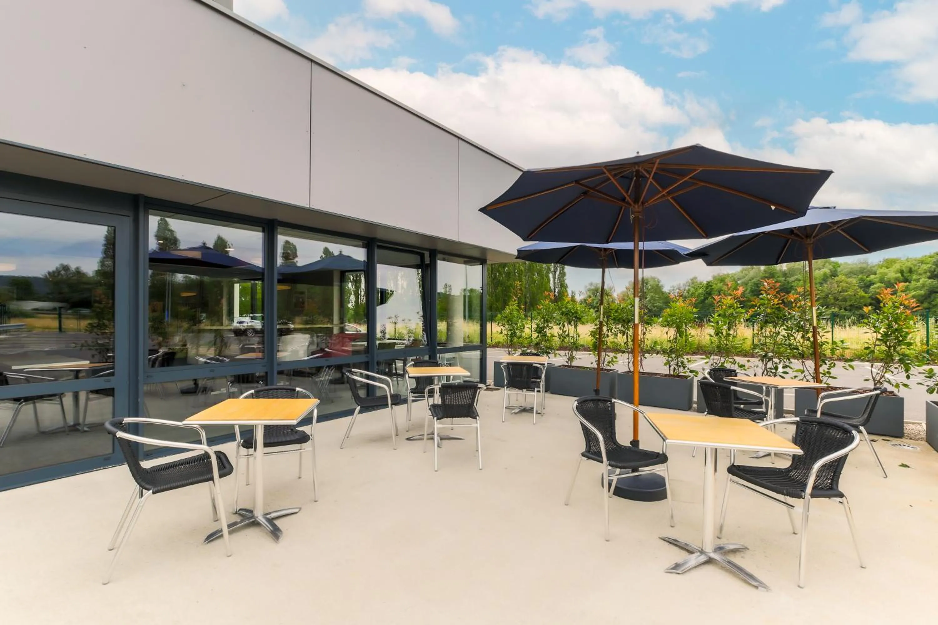 Patio in ACE Hôtel Thionville - Porte du Luxembourg