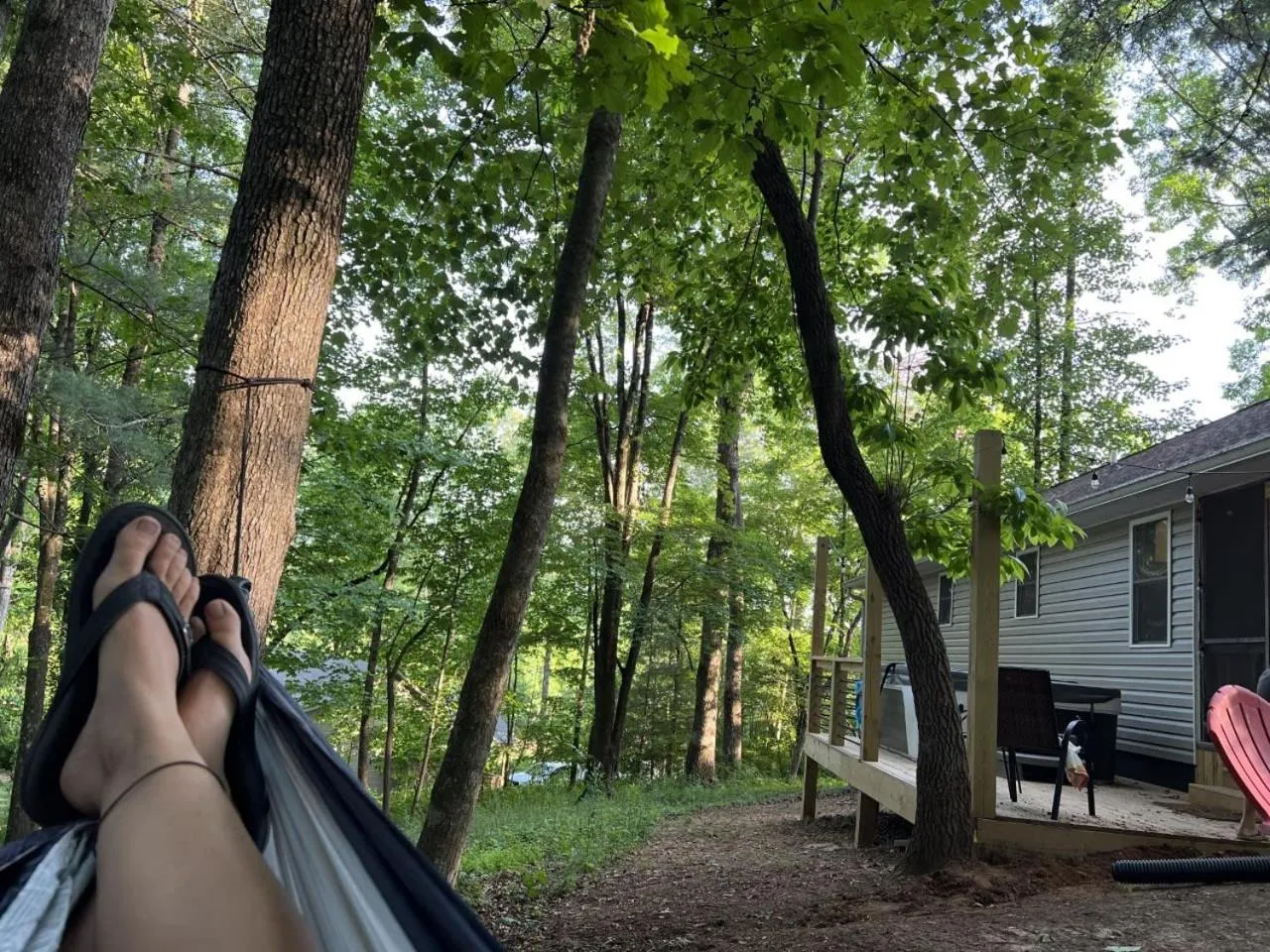 Less than 3 miles to Downtown with firepit