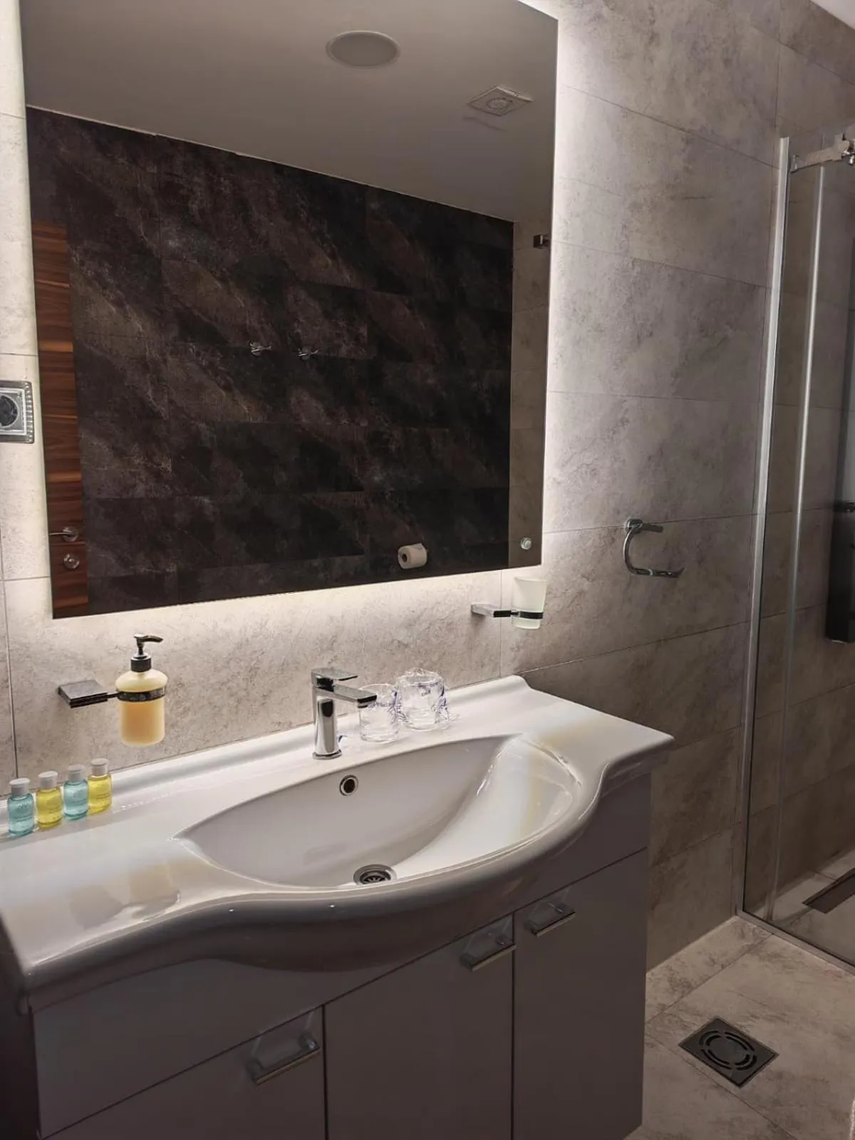 Bathroom in Monogramlux