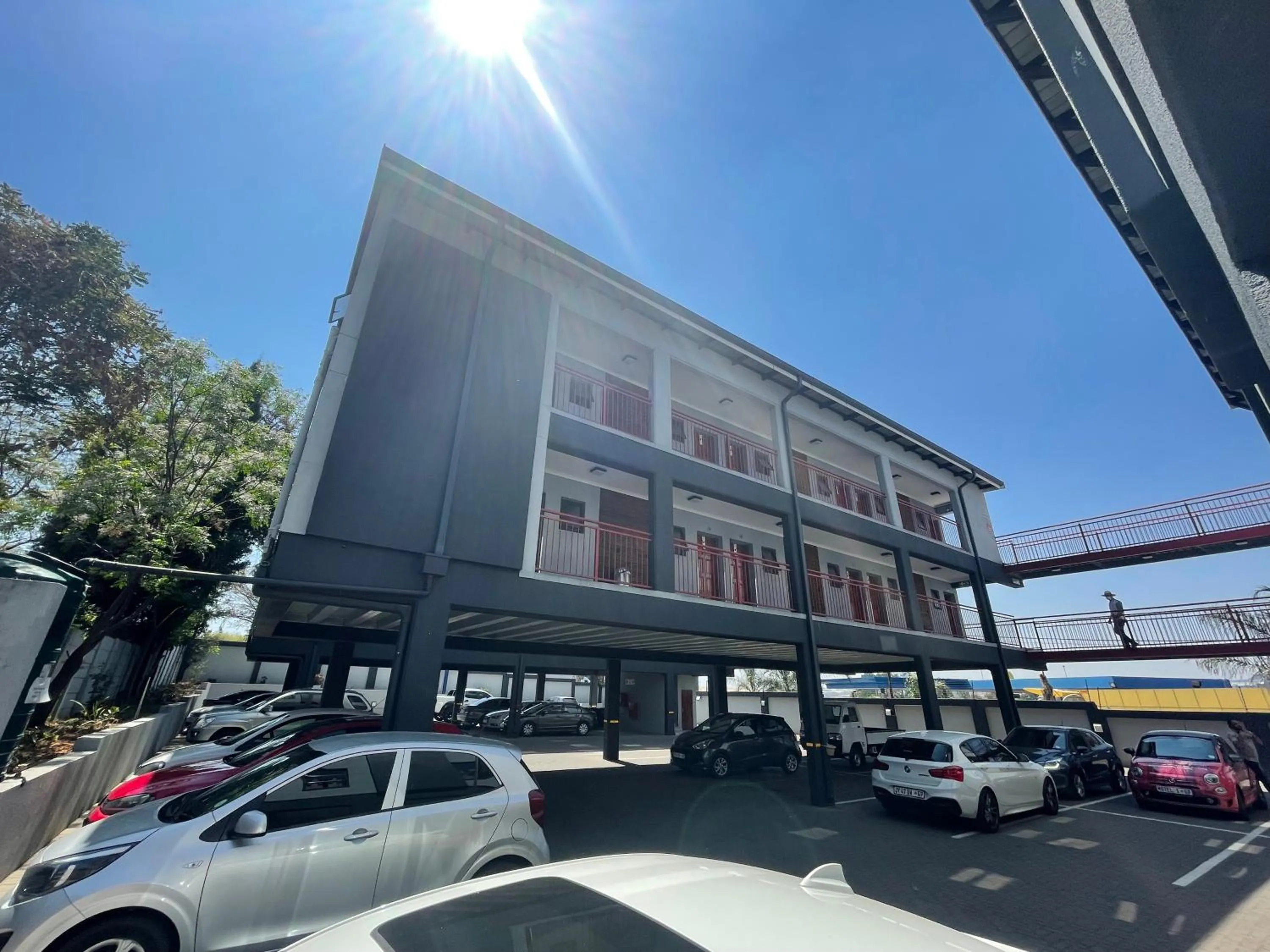 Property building in Ecomotel Marlboro