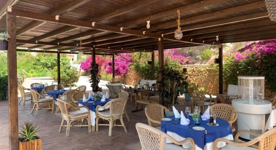 Patio in Hotel Restaurant Baladrar