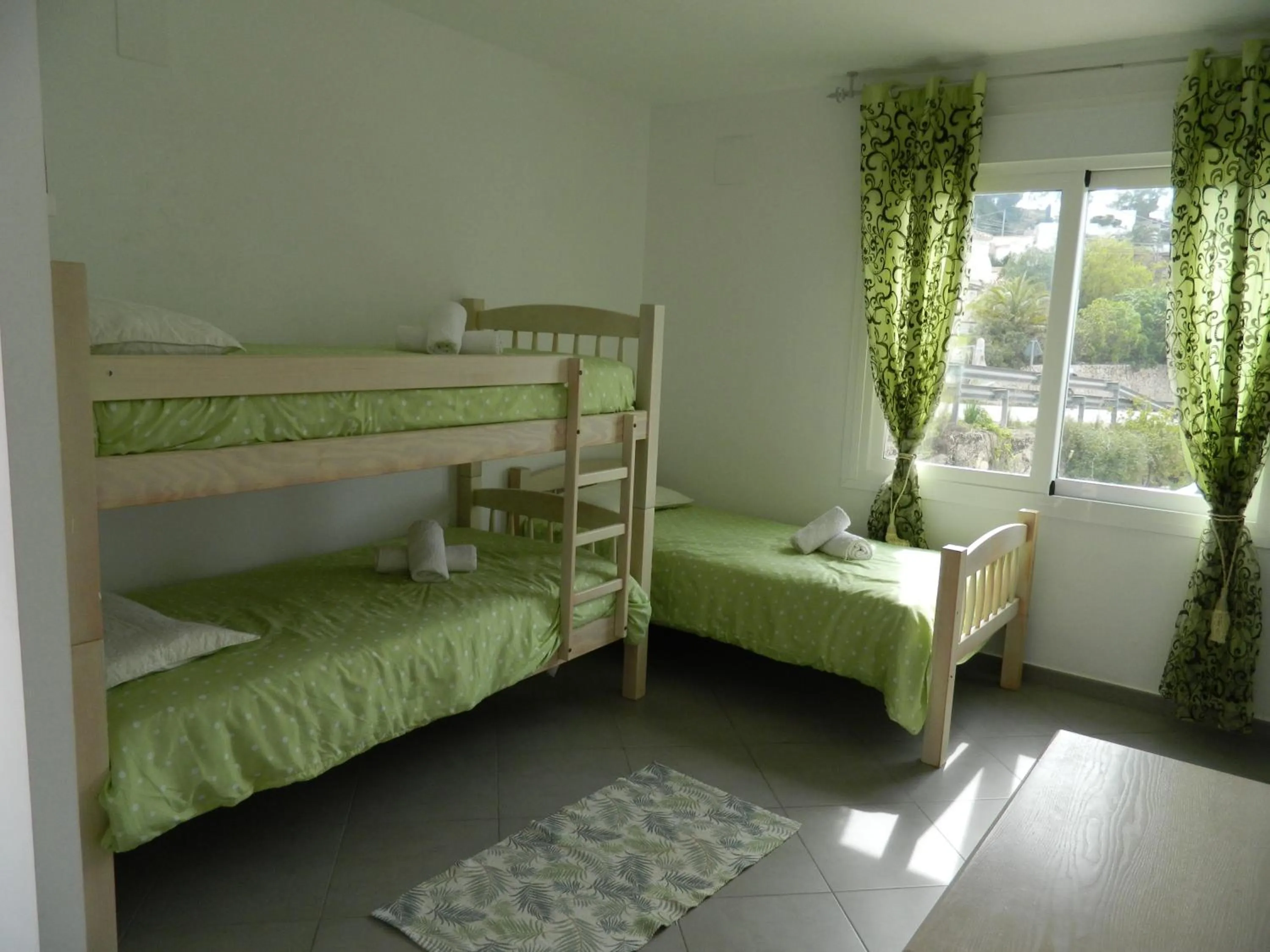 bunk bed, Bed in Hotel Restaurant Baladrar