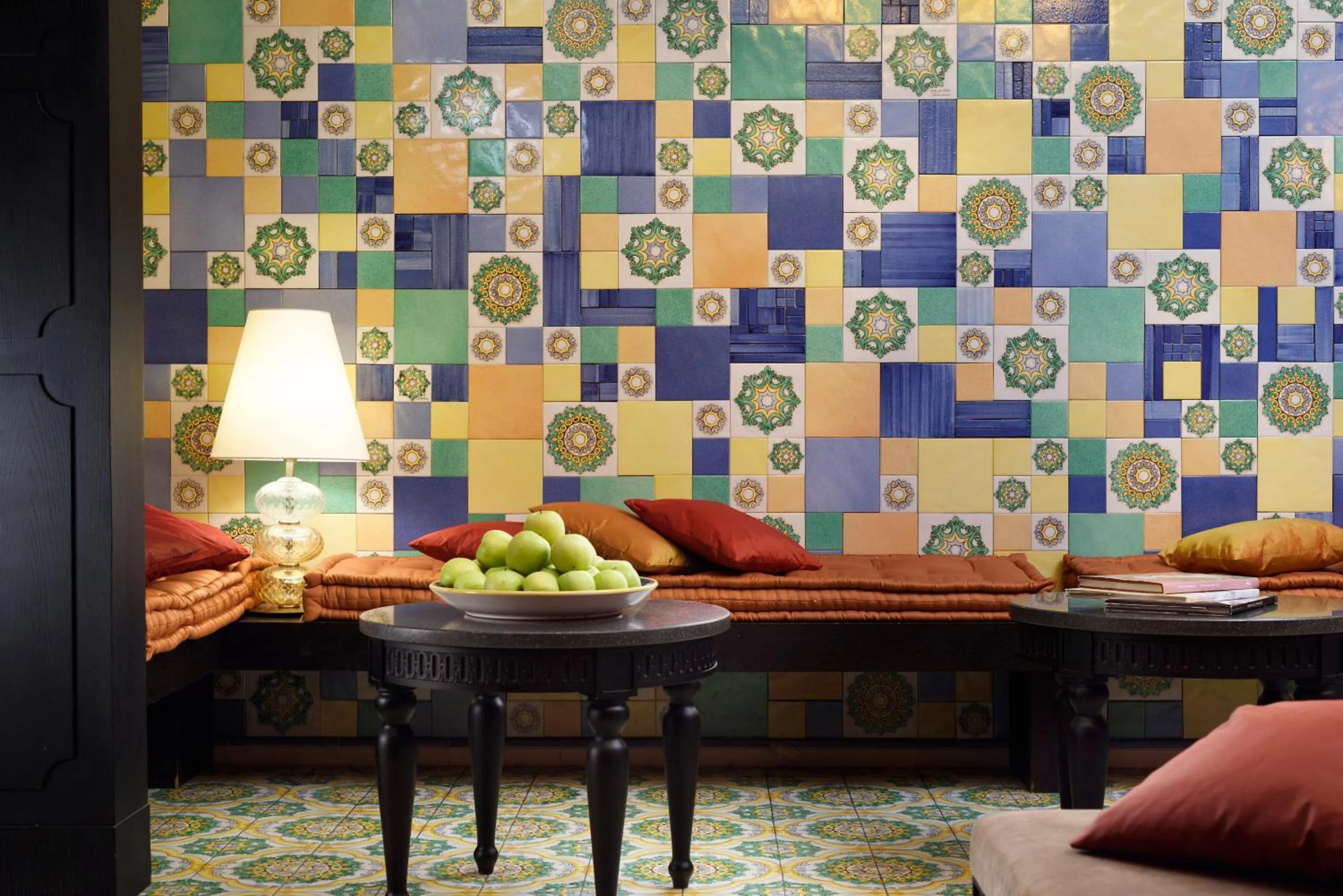 Communal lounge/ TV room in Palace Catania | UNA Esperienze