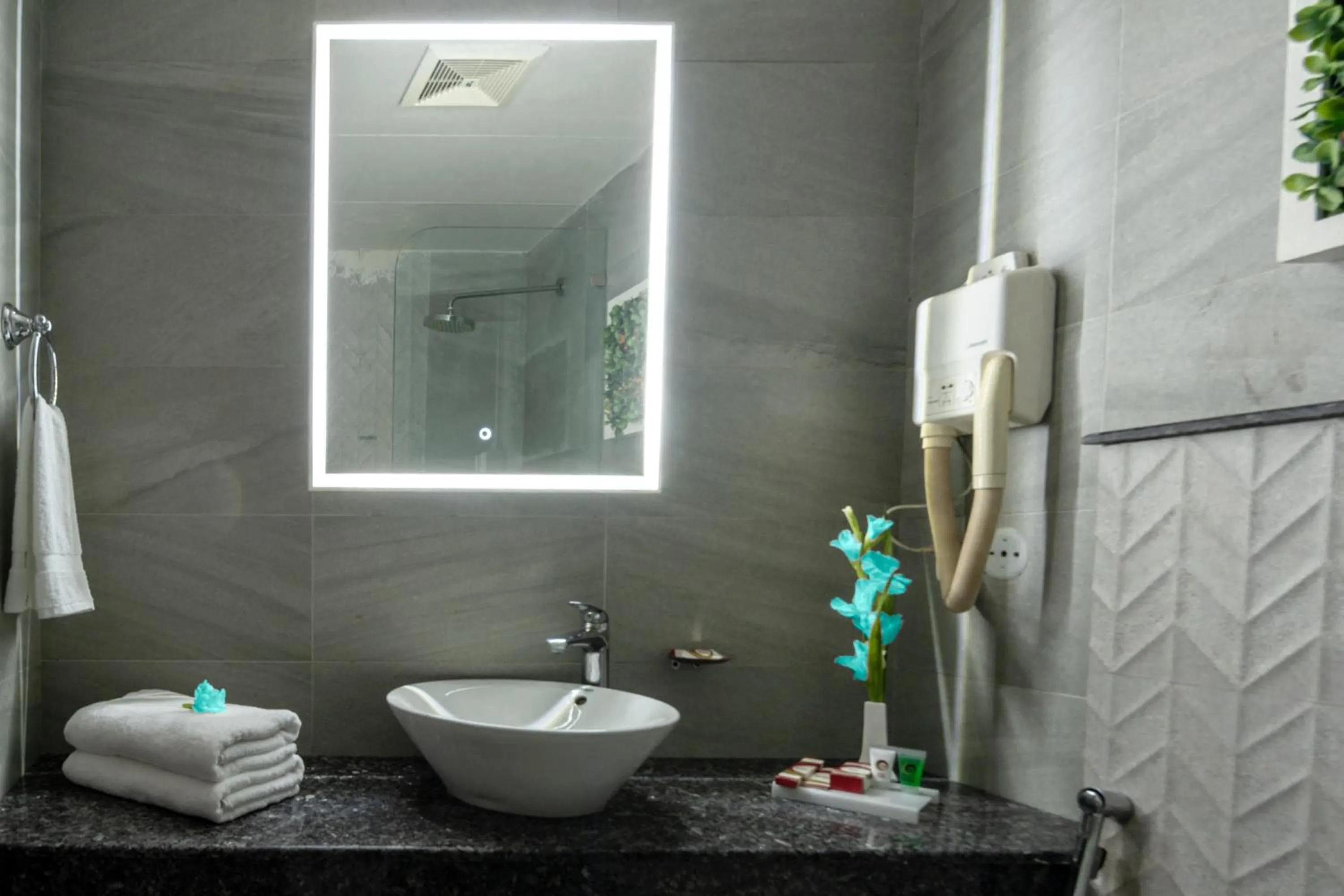 Bathroom in Hotel One Tower Gulberg, Lahore