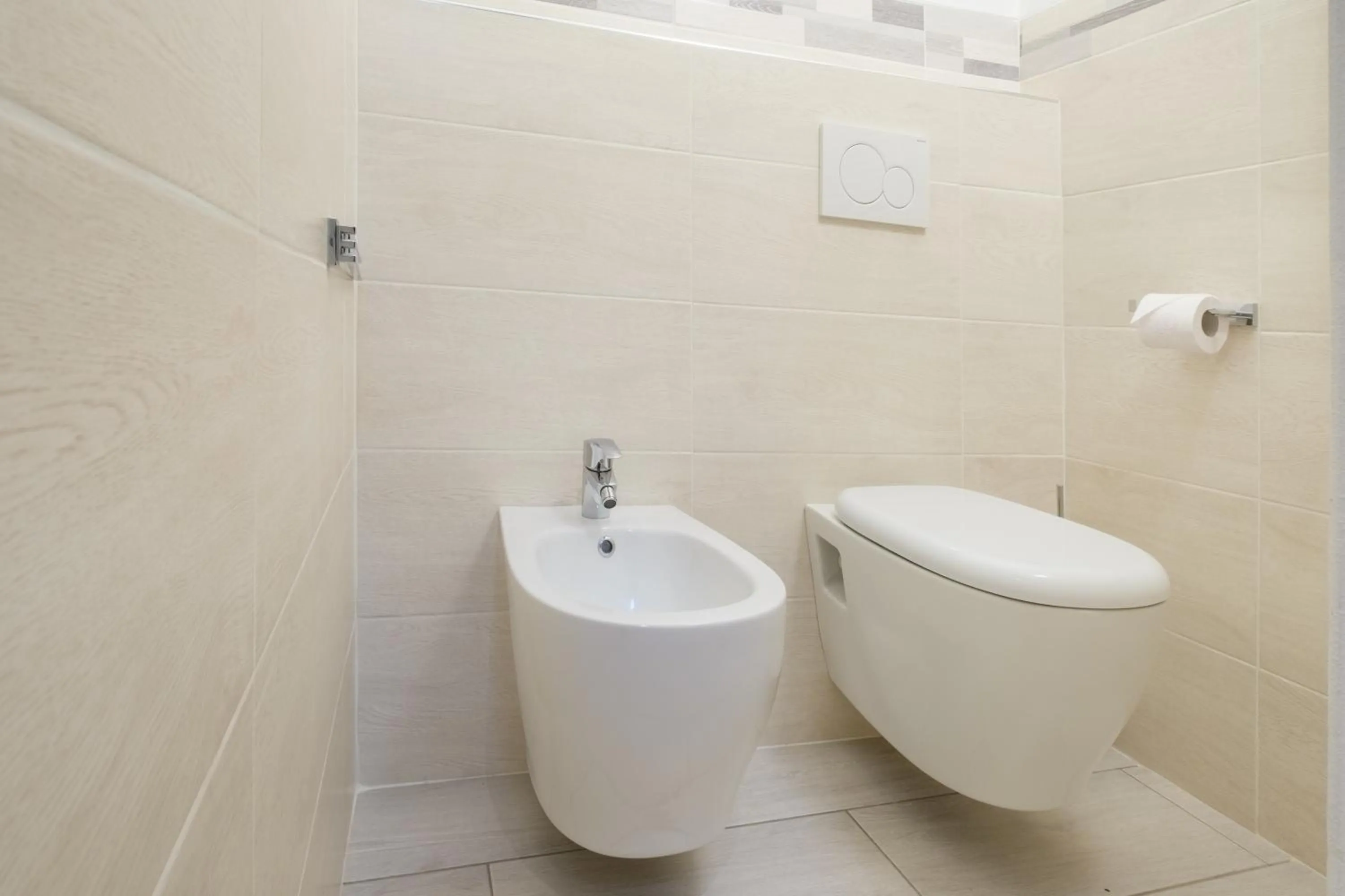 Bathroom in Casa del Mare by Studio Vita