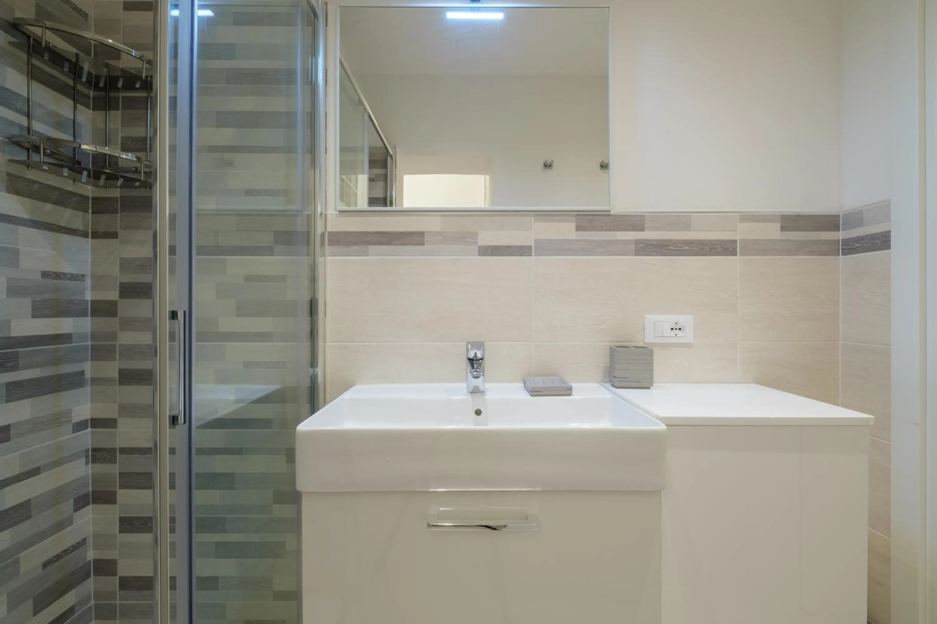 Bathroom in Casa del Mare by Studio Vita