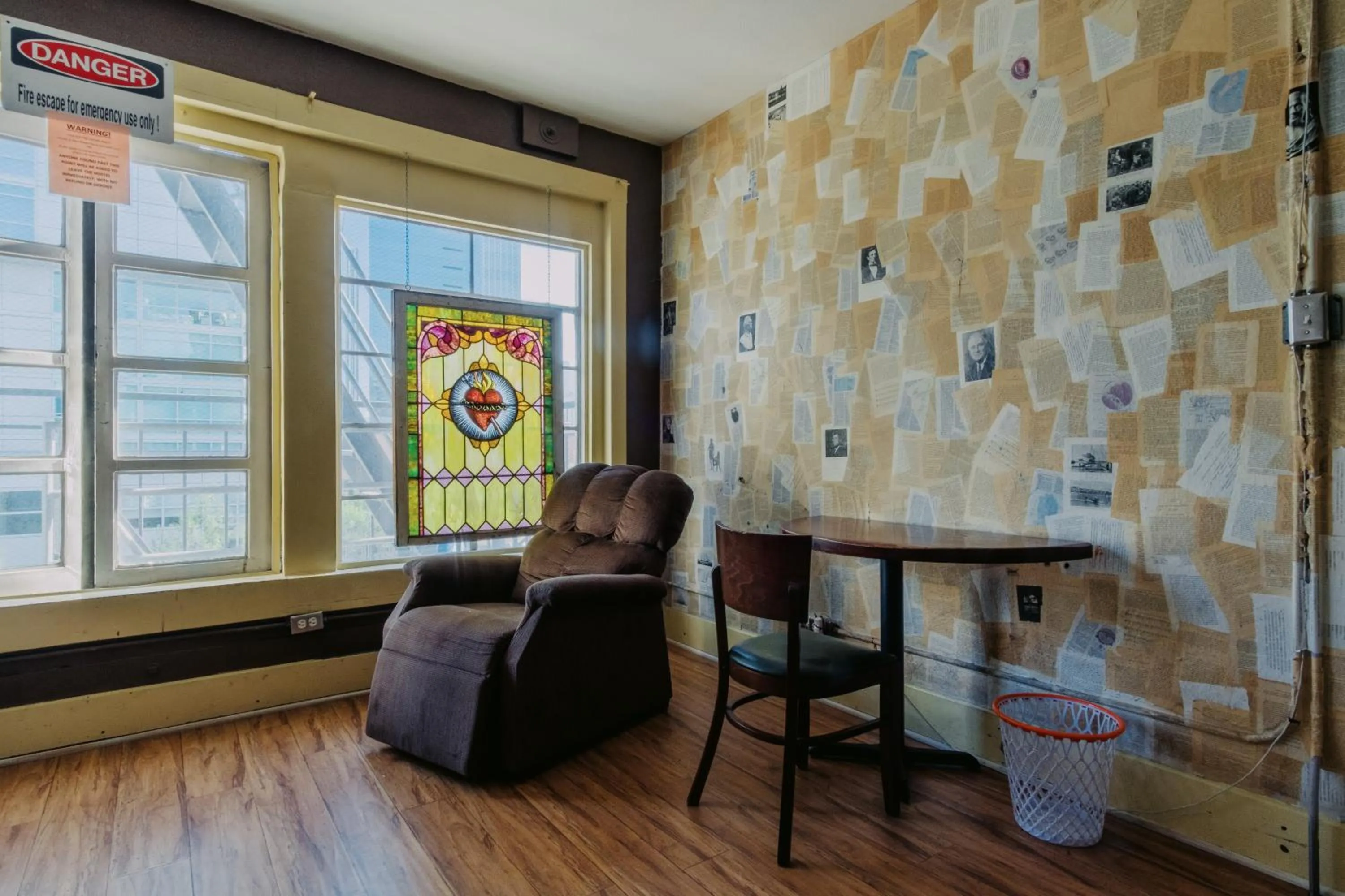 Library in Lucky D's Youth and Traveler's Hostel