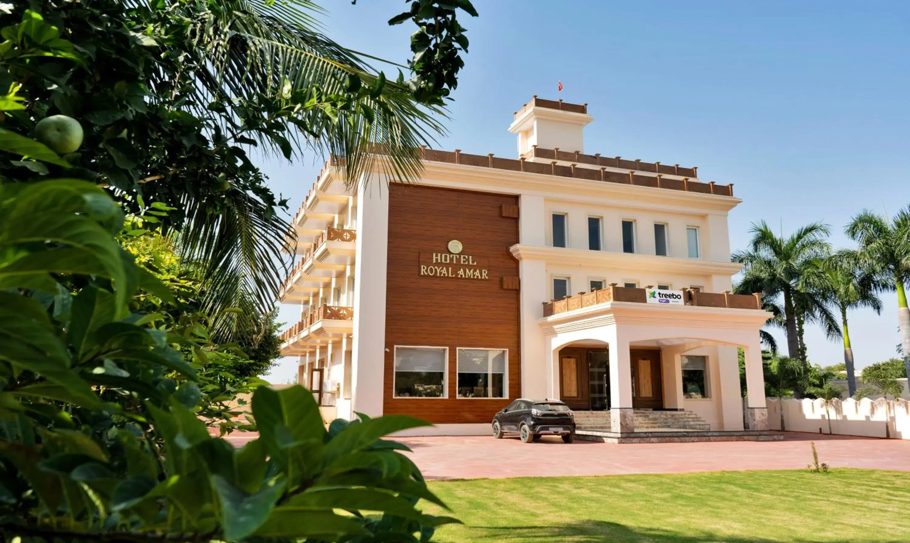 Facade/entrance in Treebo Premium Royal Amar With Mountain View and Swimming Pool Facade/entrance in Treebo Premium Royal Amar With Mountain View and Swimming Pool